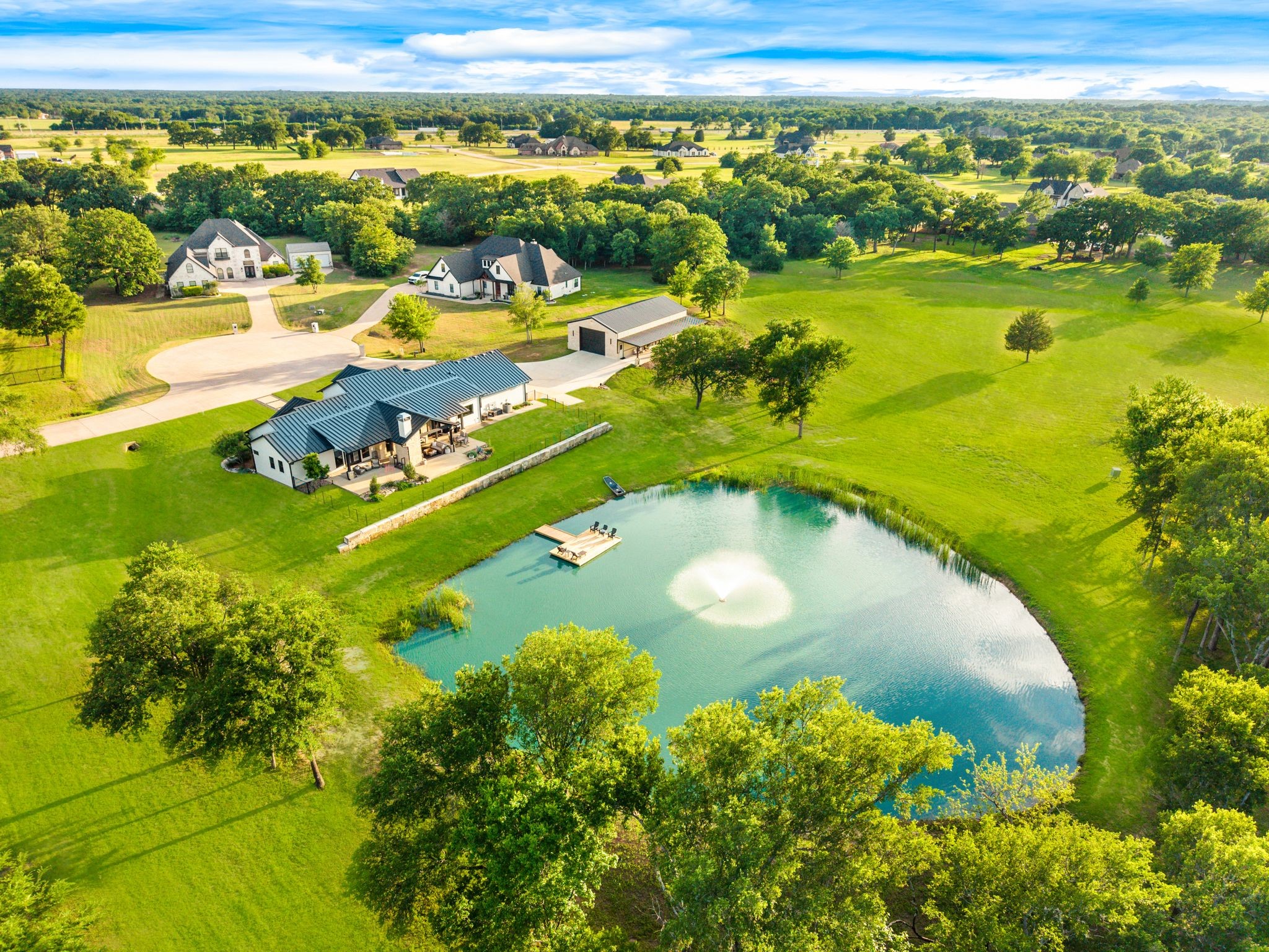 2100 Lake Crest Lane