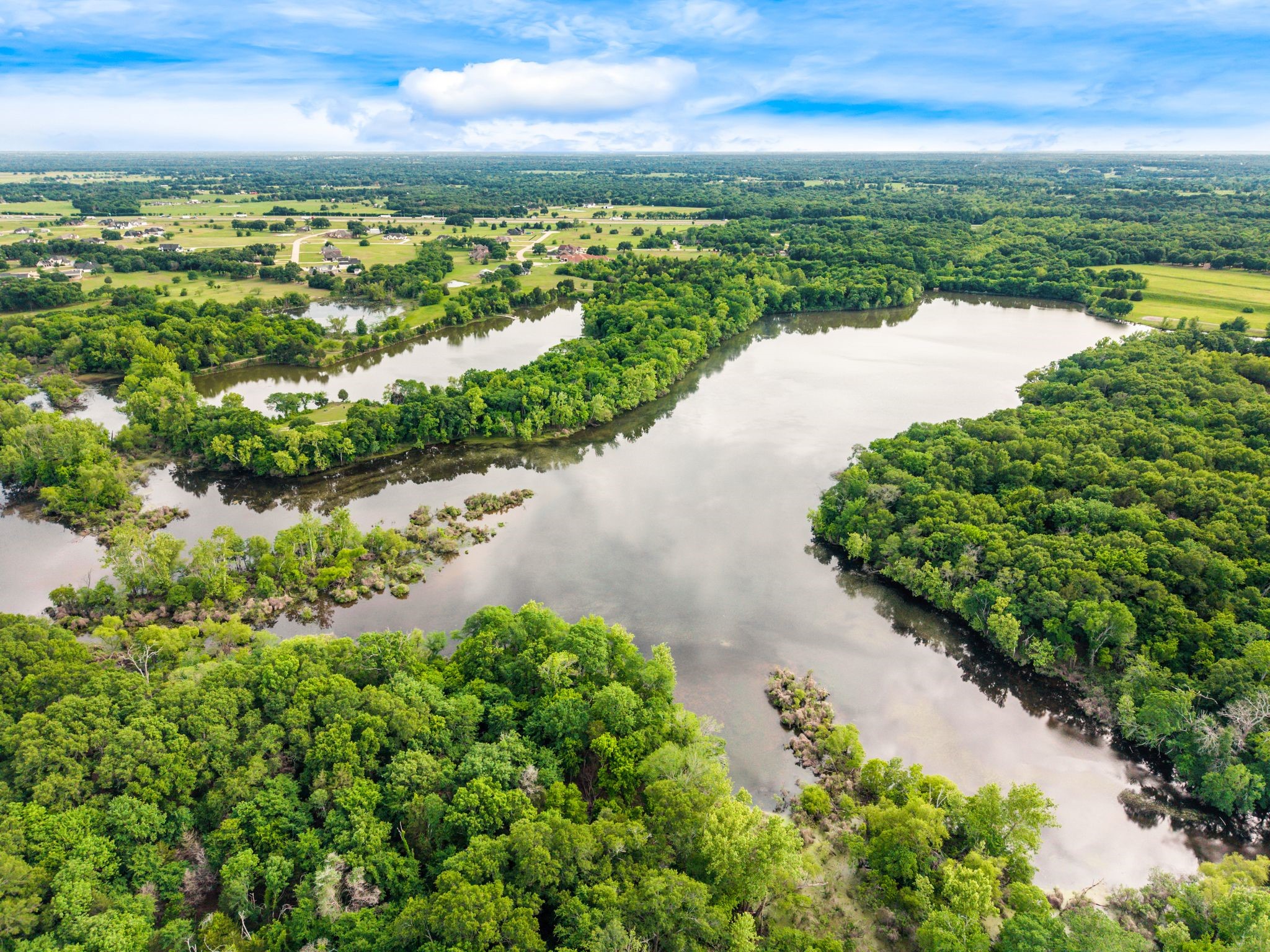 2100 Lake Crest Lane