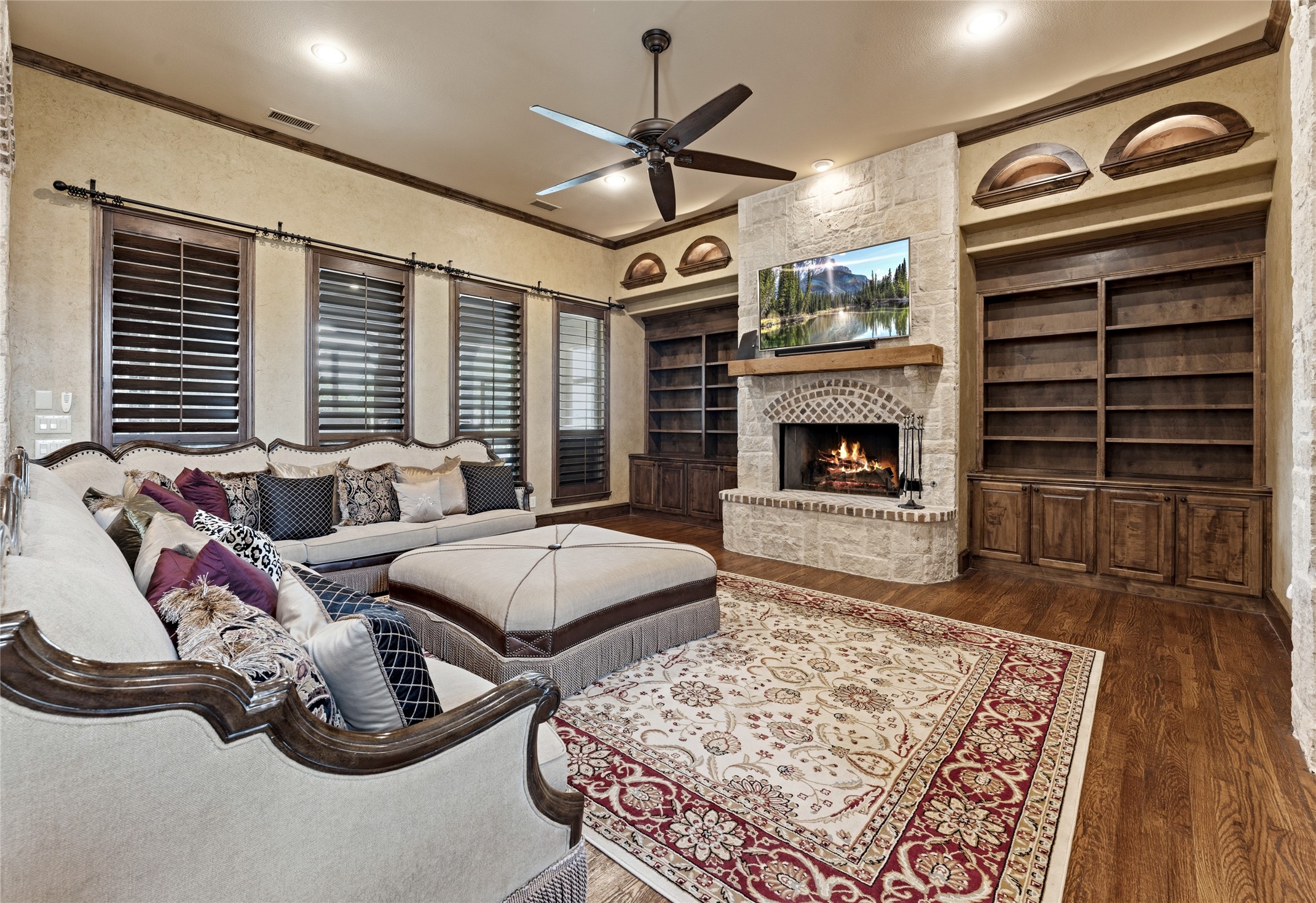 1061 Kingsbridge Lane