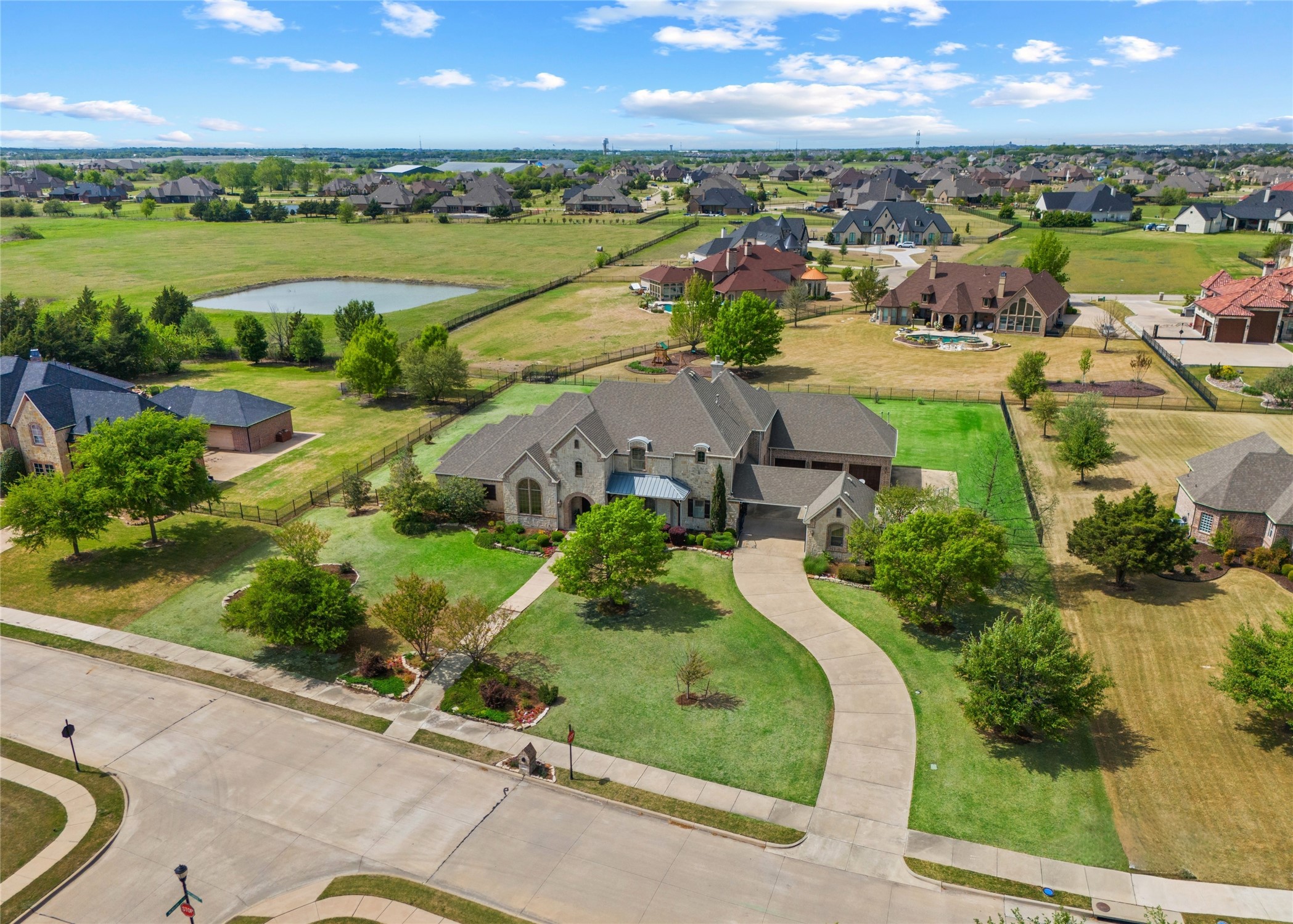 1061 Kingsbridge Lane