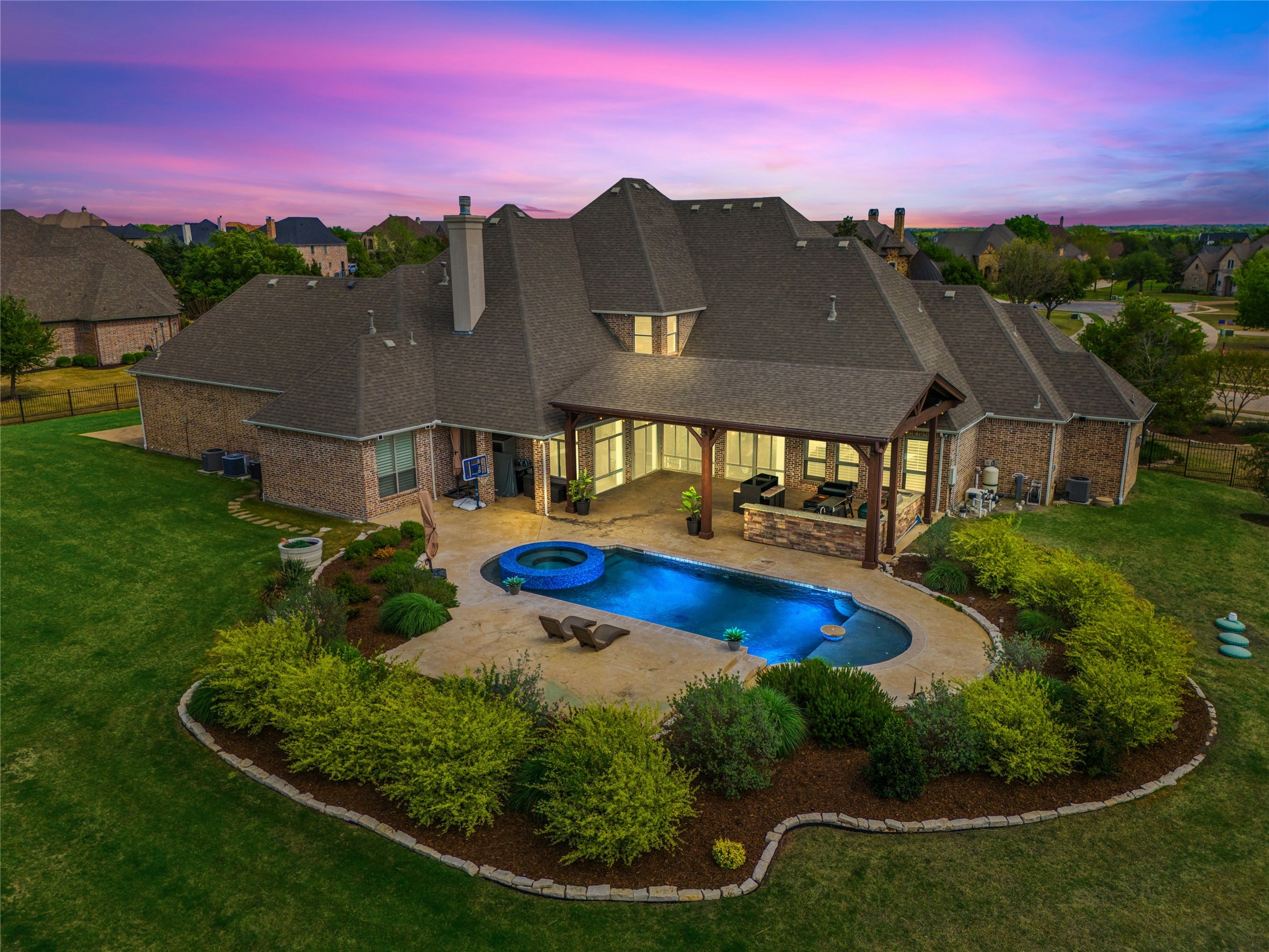 1061 Kingsbridge Lane