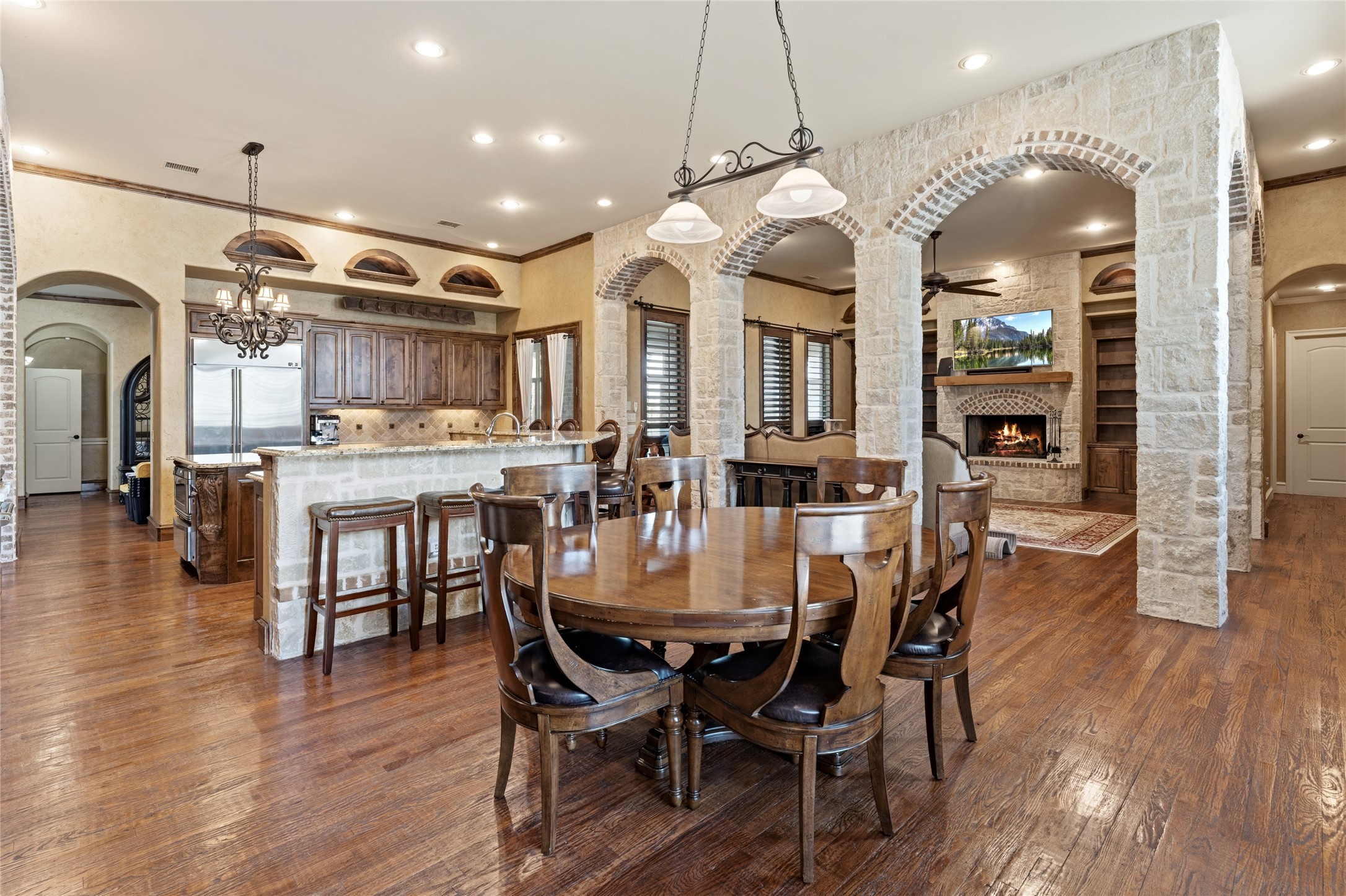 1061 Kingsbridge Lane