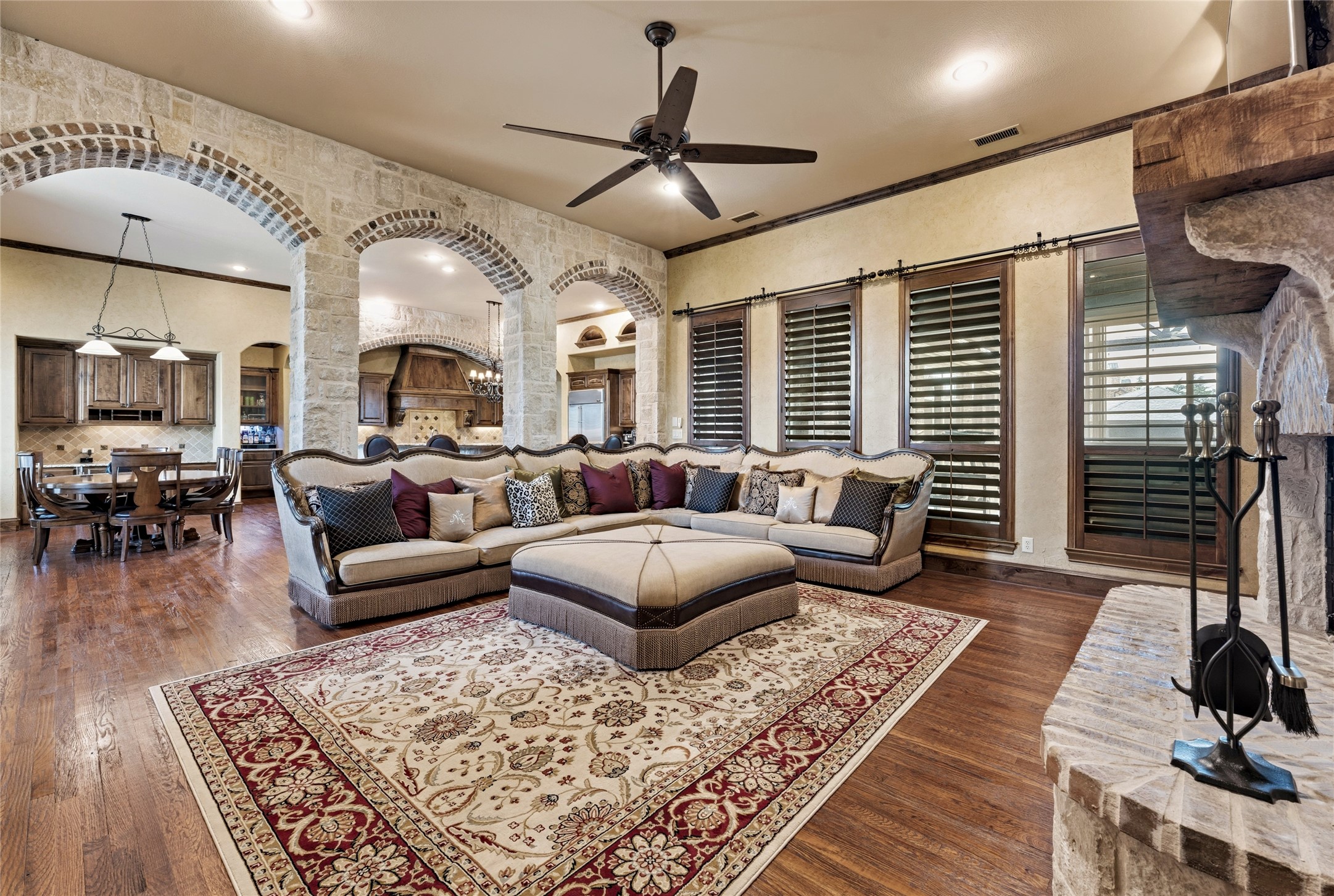 1061 Kingsbridge Lane