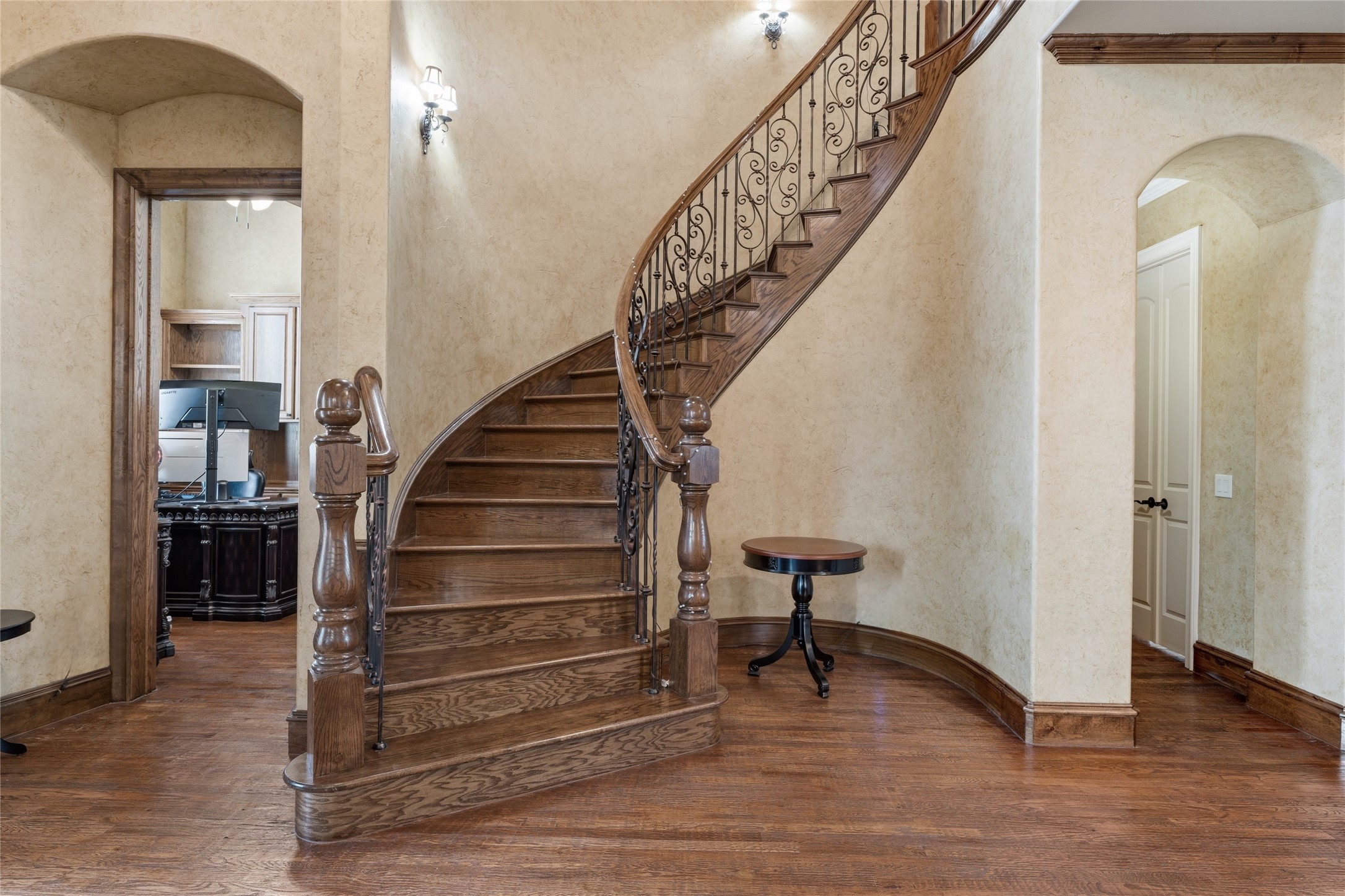 1061 Kingsbridge Lane