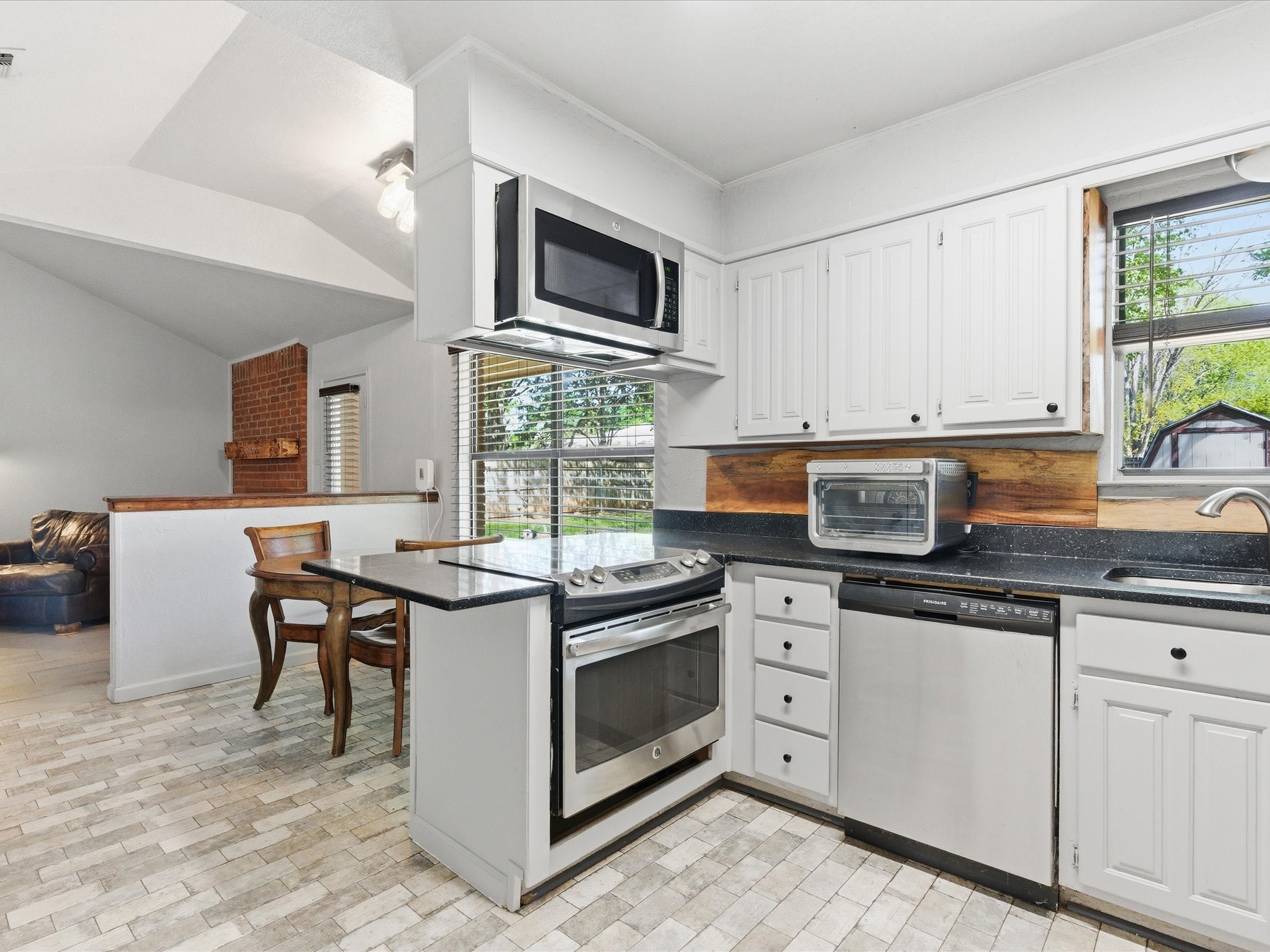 661 Clover Lane