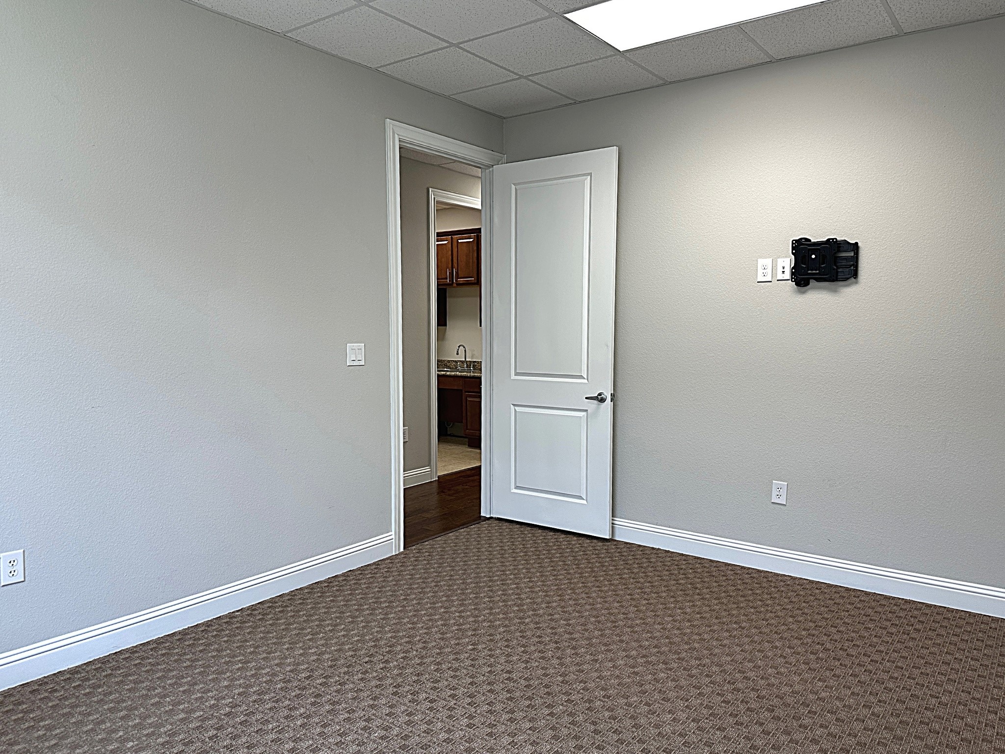 1402 S Custer Road 504