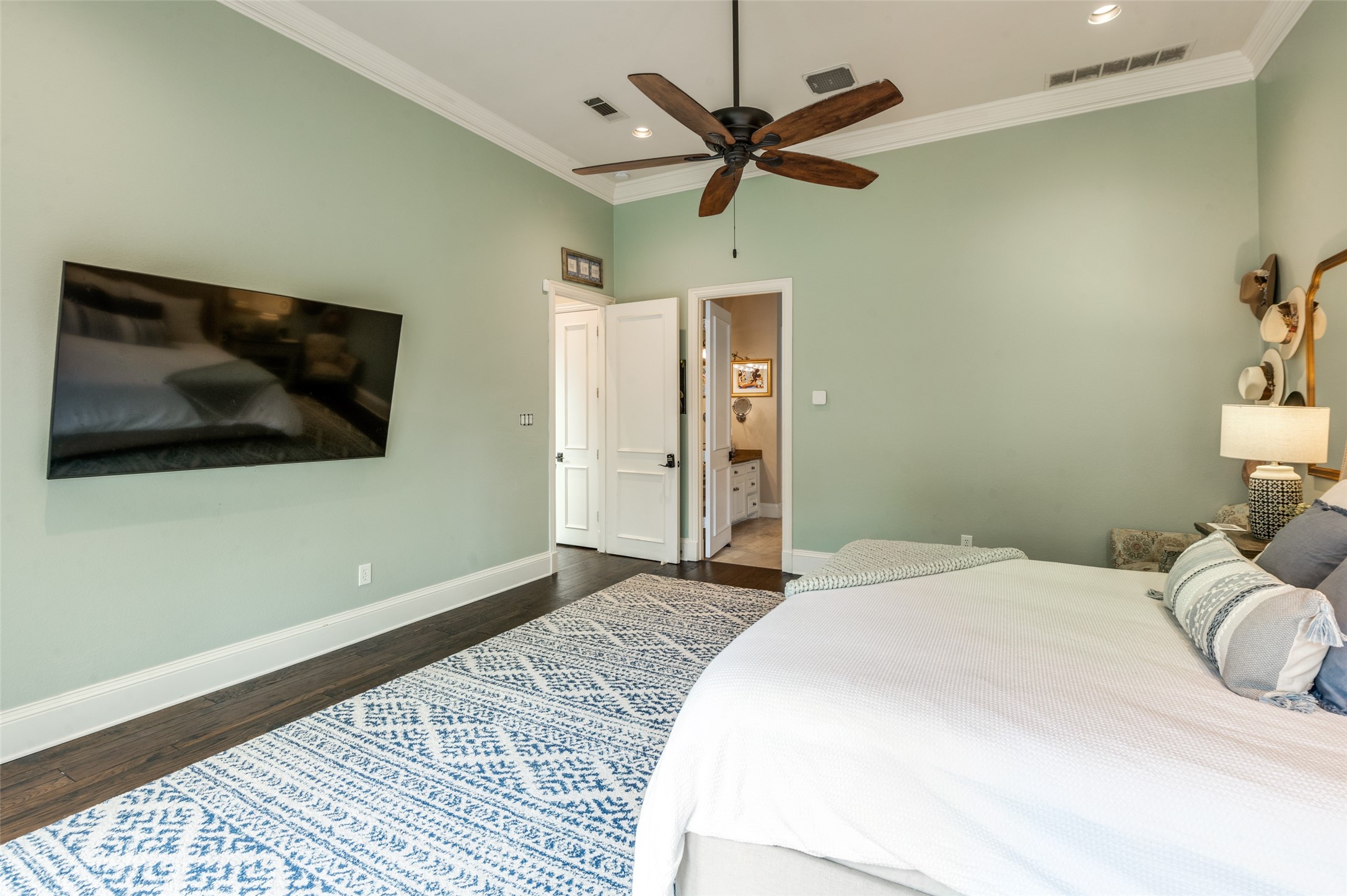 1809 Cliffview Drive