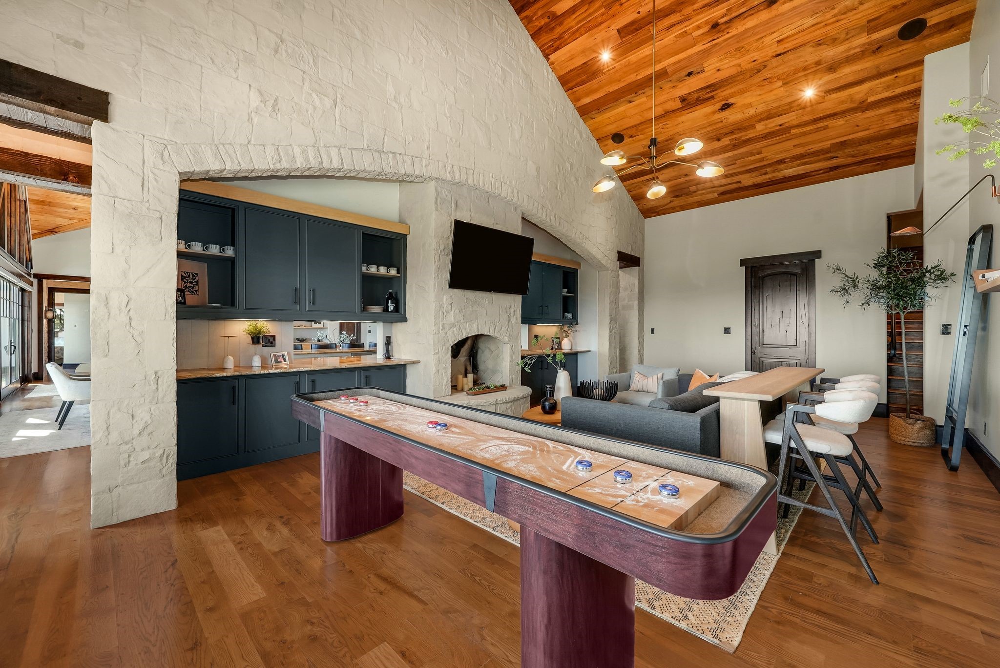 1230 Plateau Place