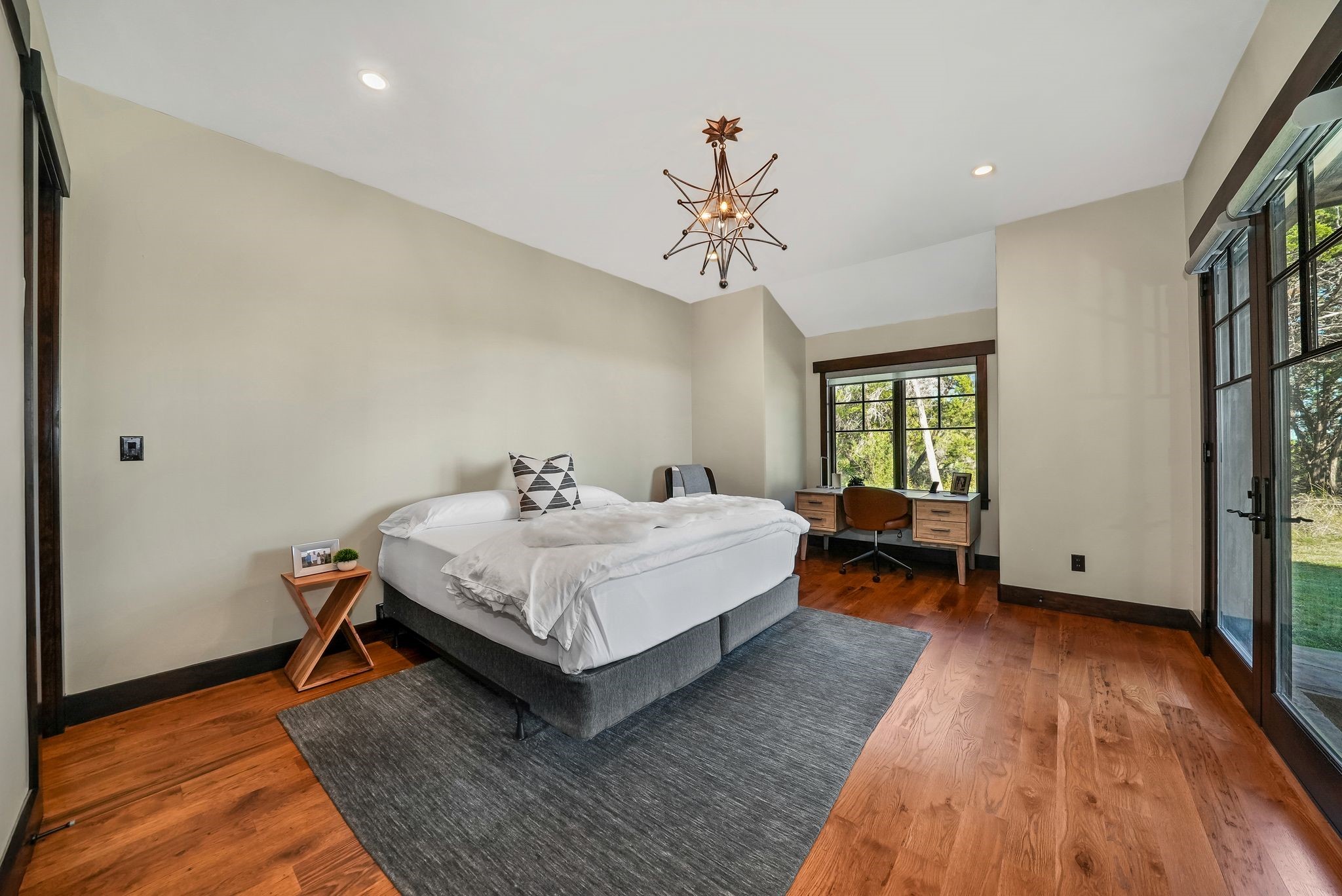 1230 Plateau Place