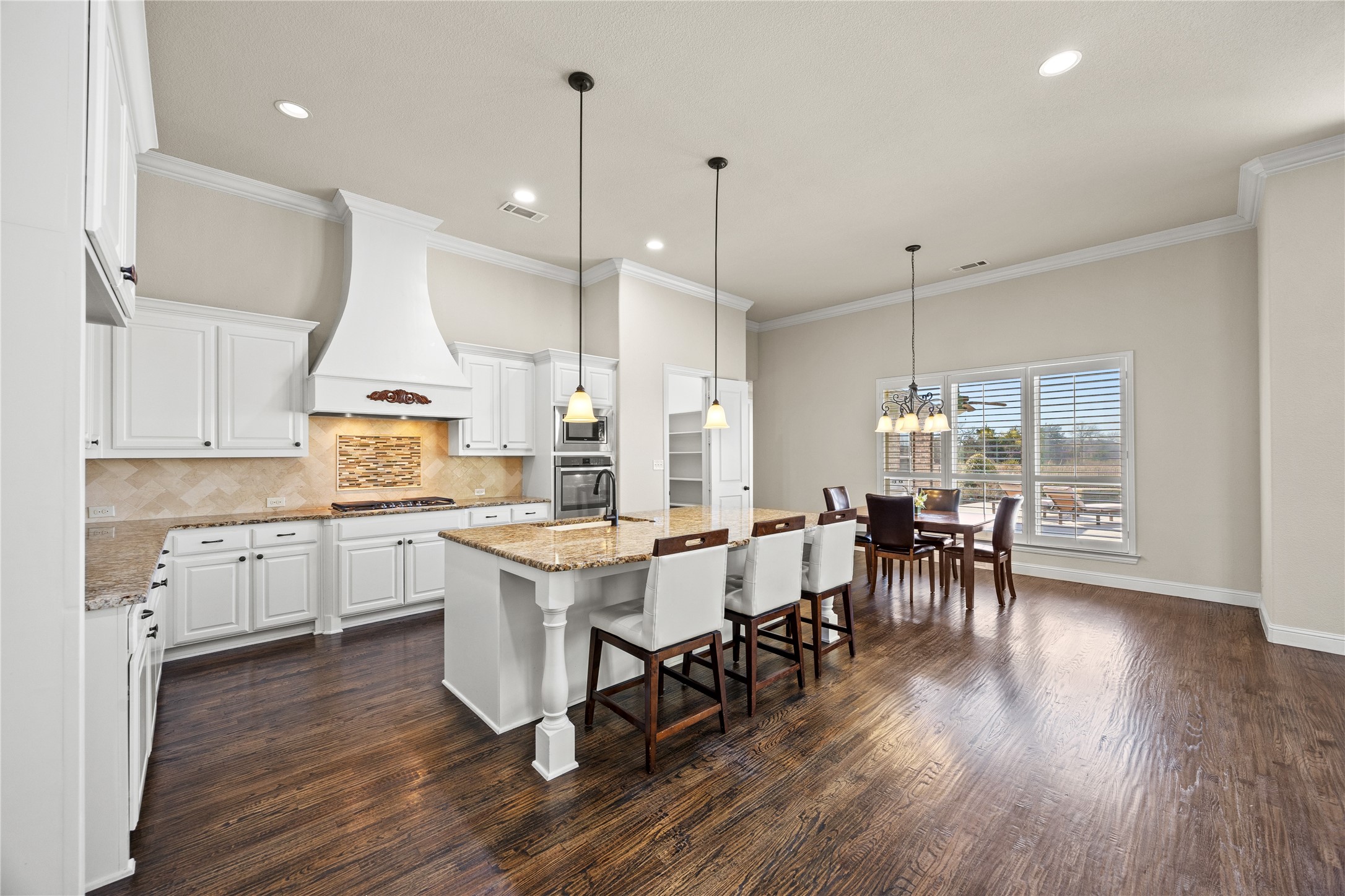 800 Yasmin Court