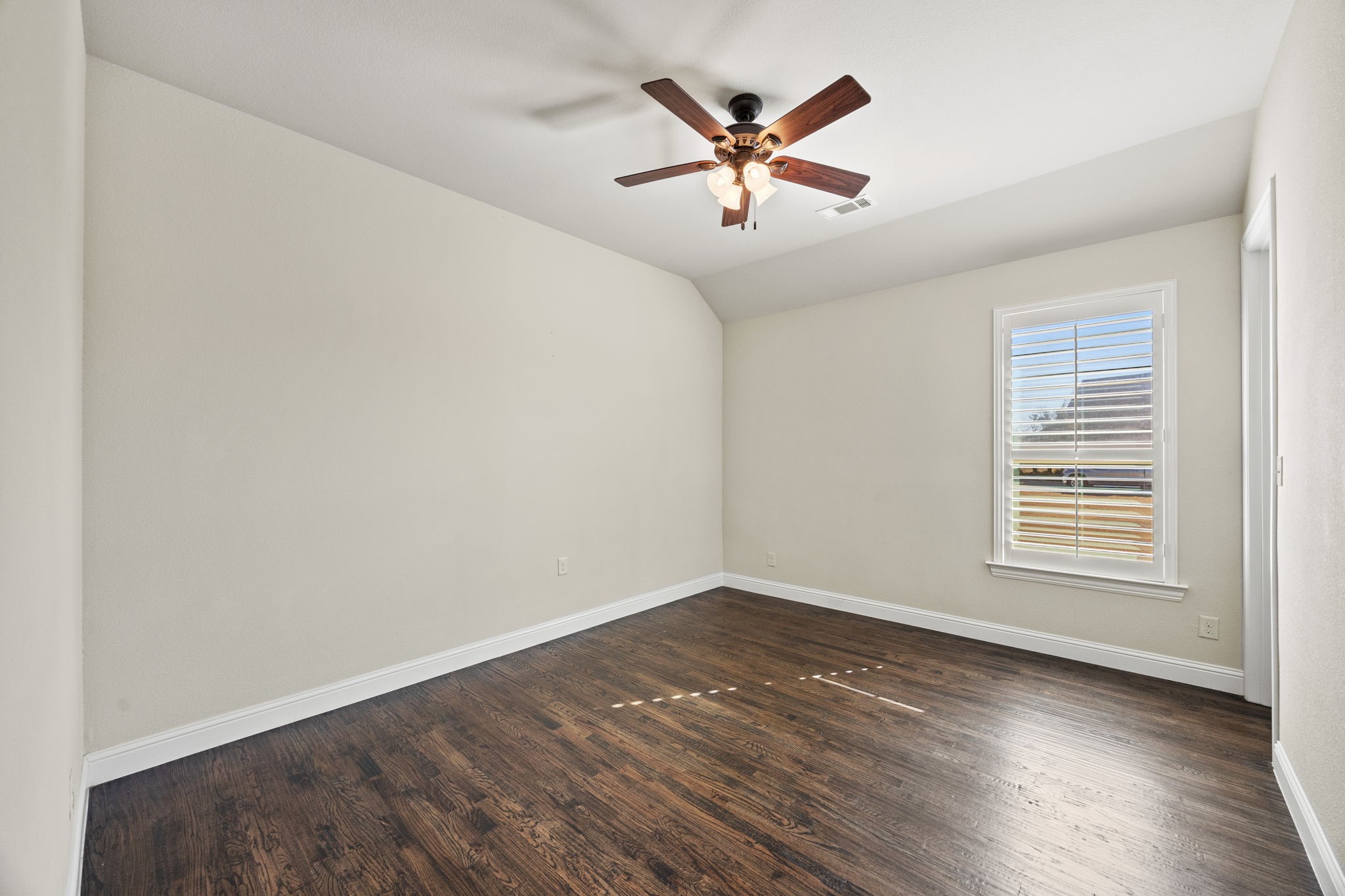 800 Yasmin Court