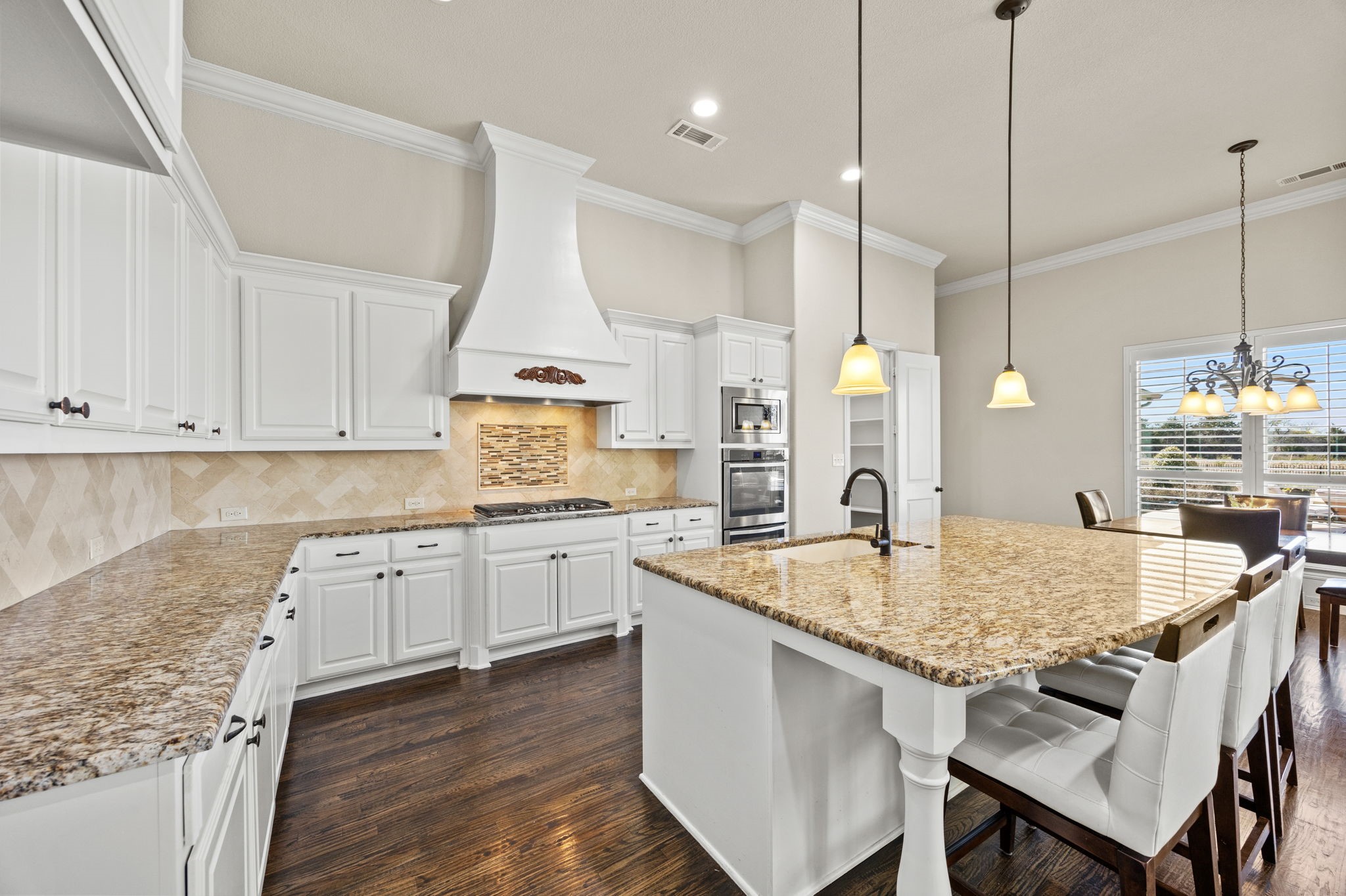 800 Yasmin Court