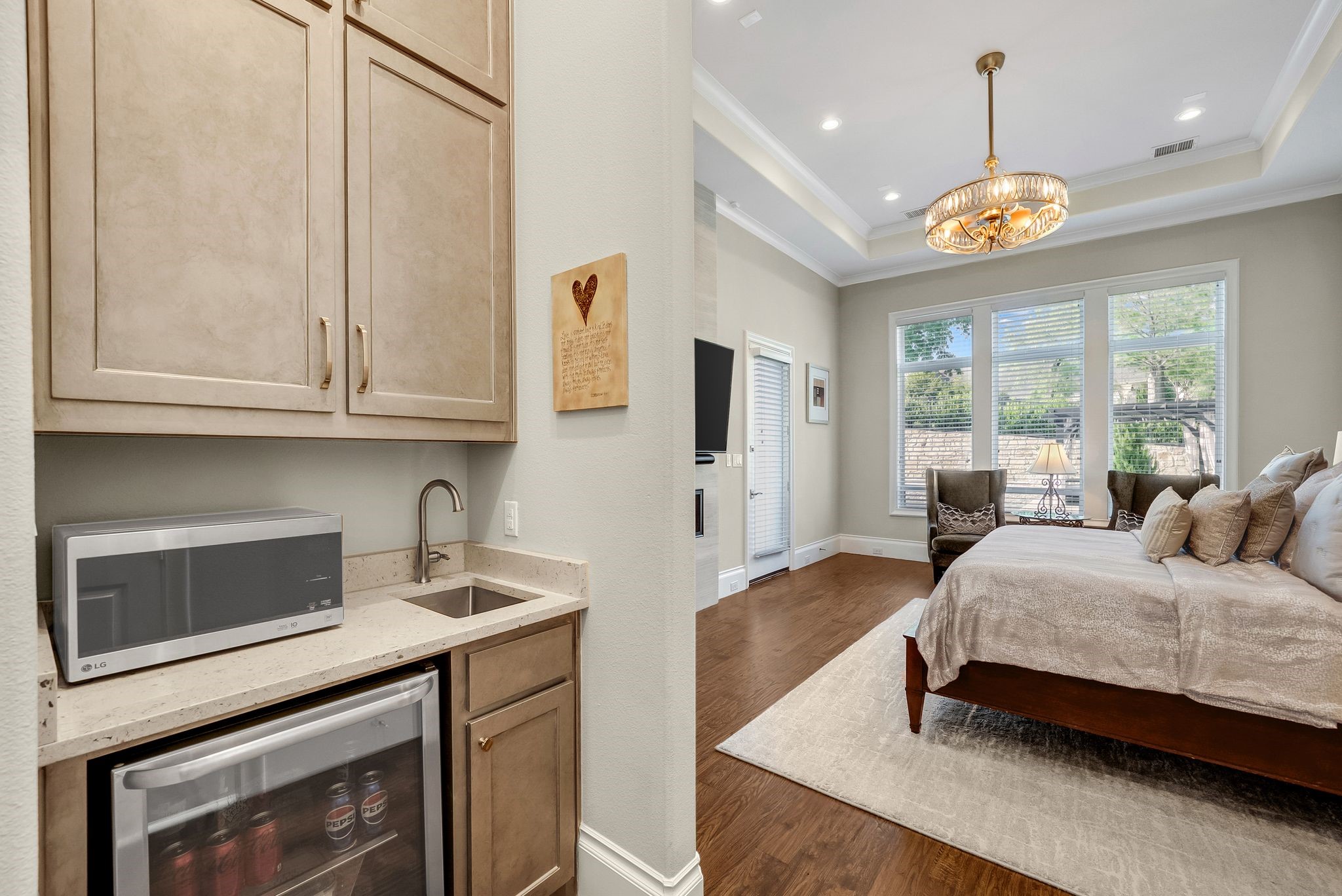 2310 Silver Table Drive