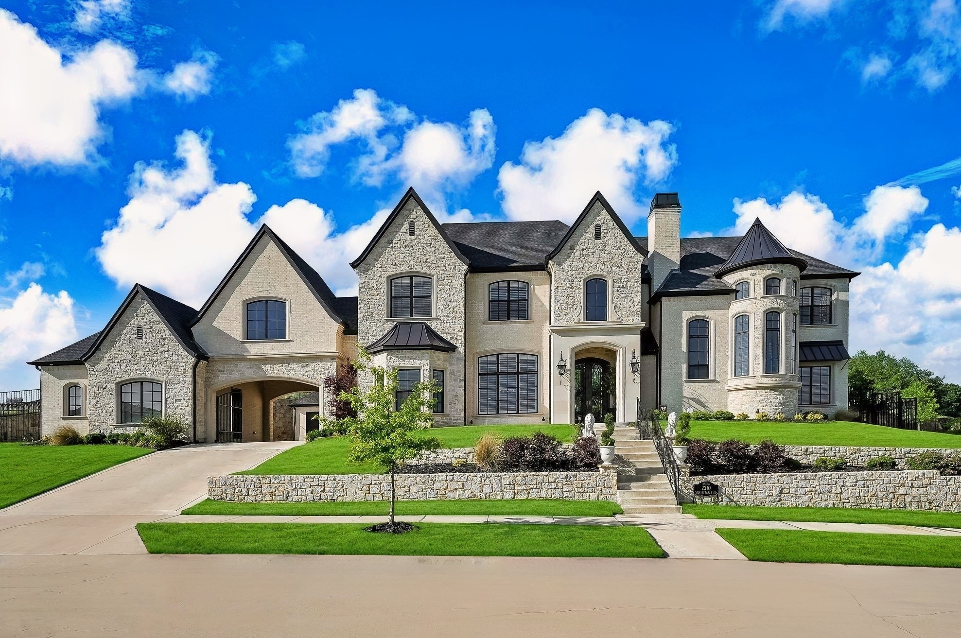 2310 Silver Table Drive