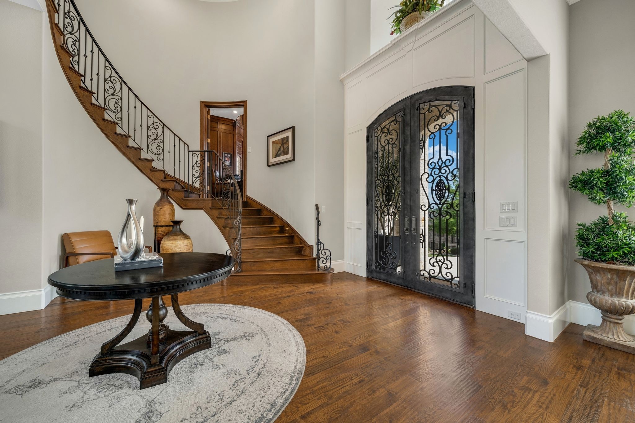 2310 Silver Table Drive