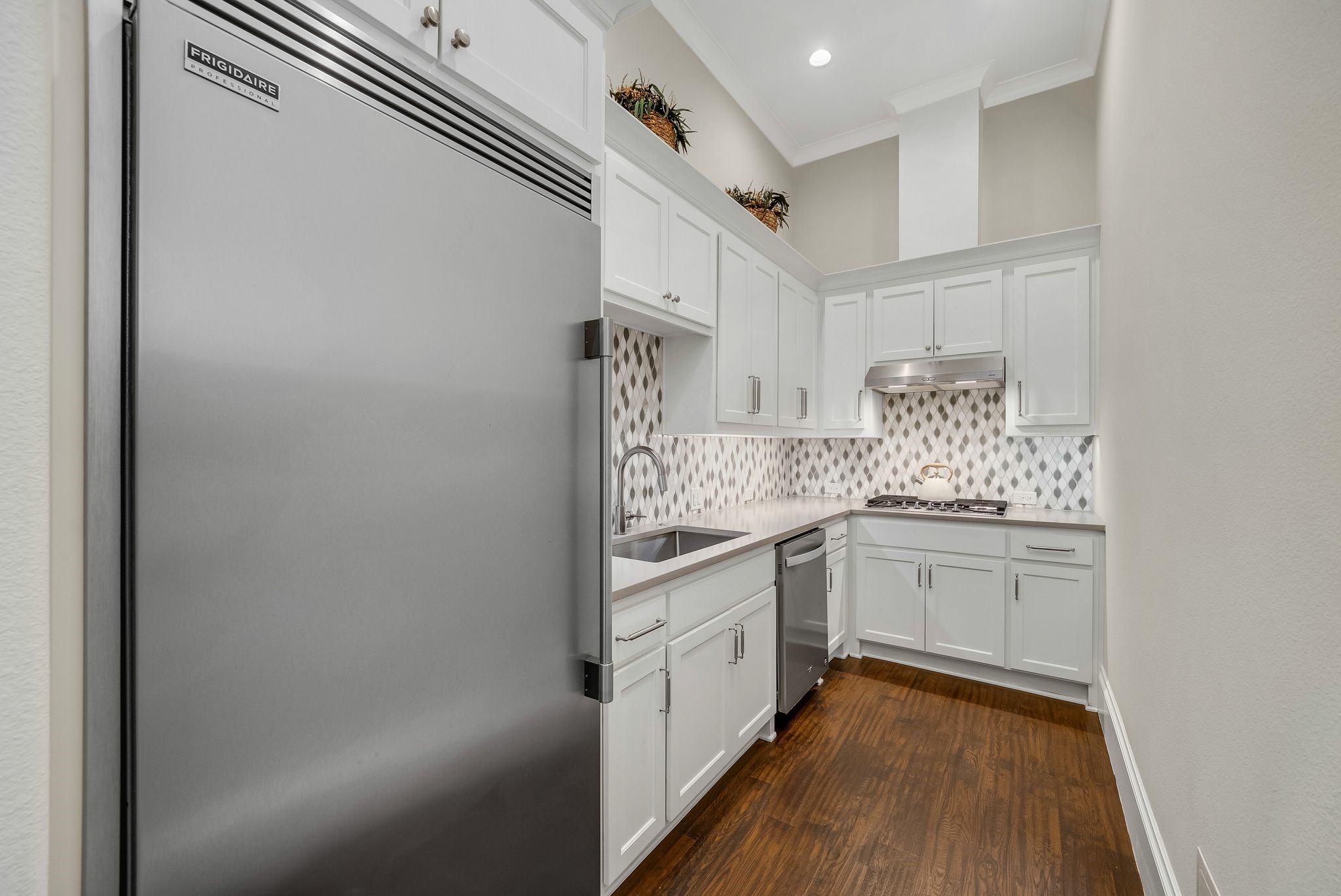 2310 Silver Table Drive