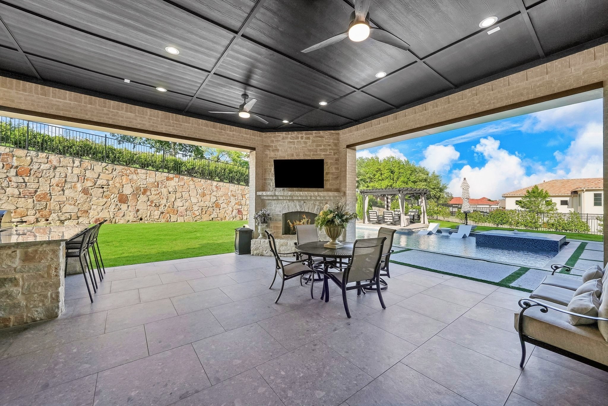 2310 Silver Table Drive