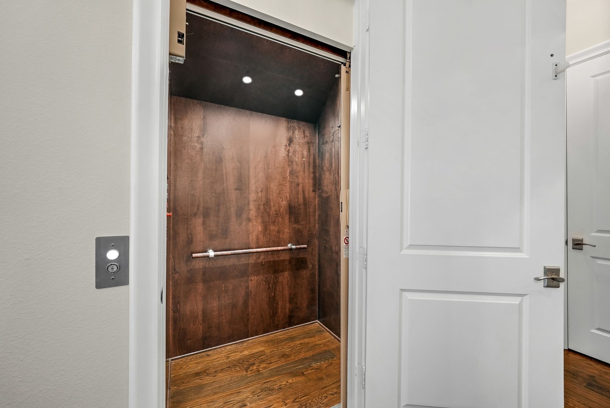 2310 Silver Table Drive