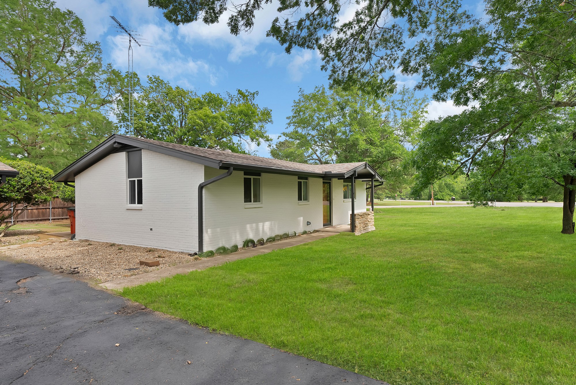 4071 Fm 1568