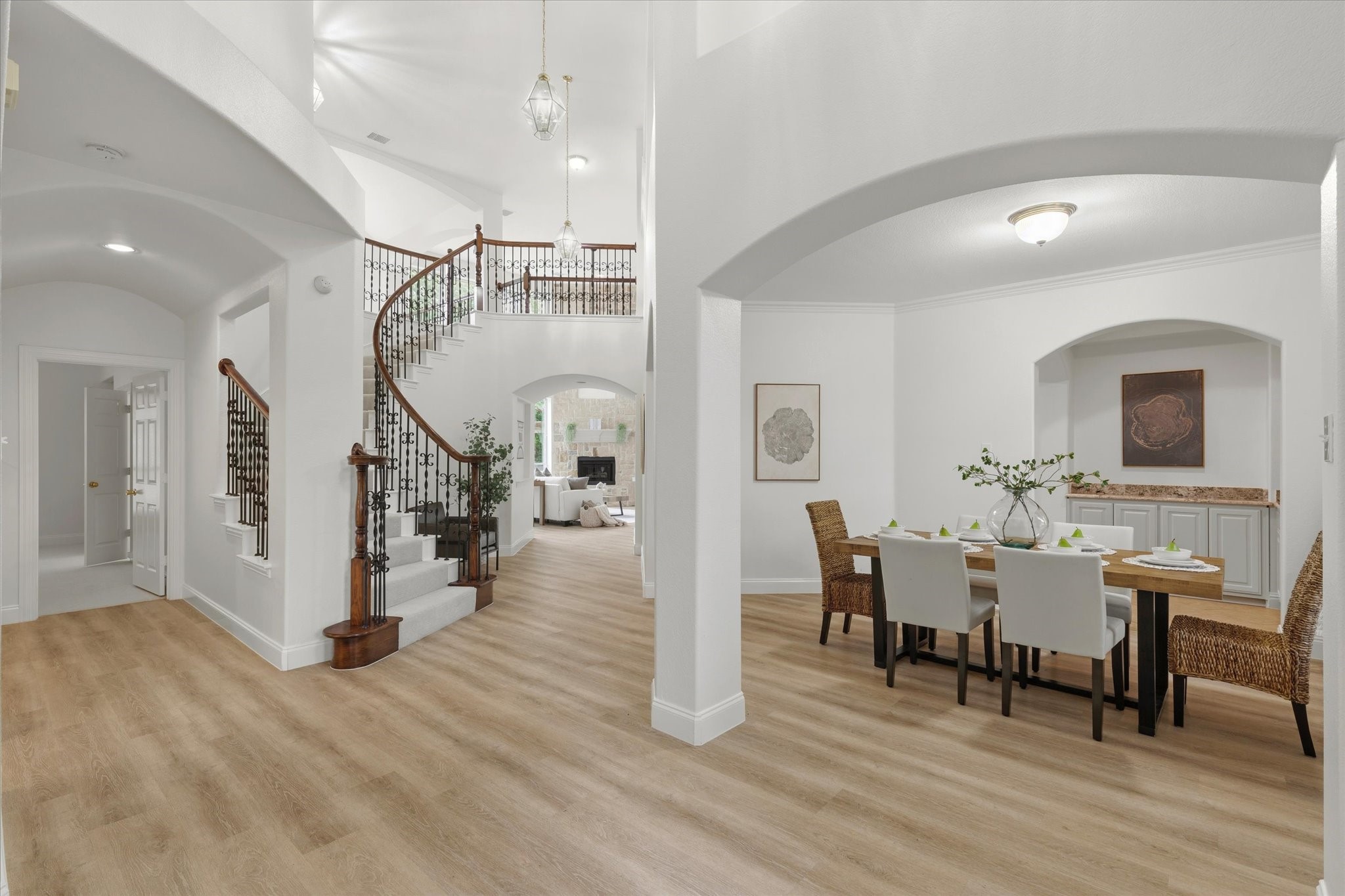 1909 Wind Lake Circle