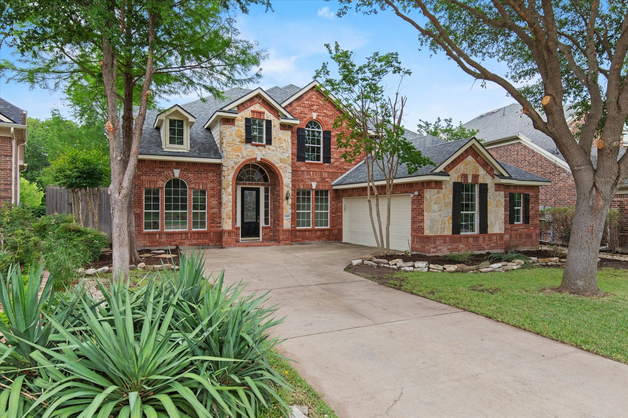 1909 Wind Lake Circle