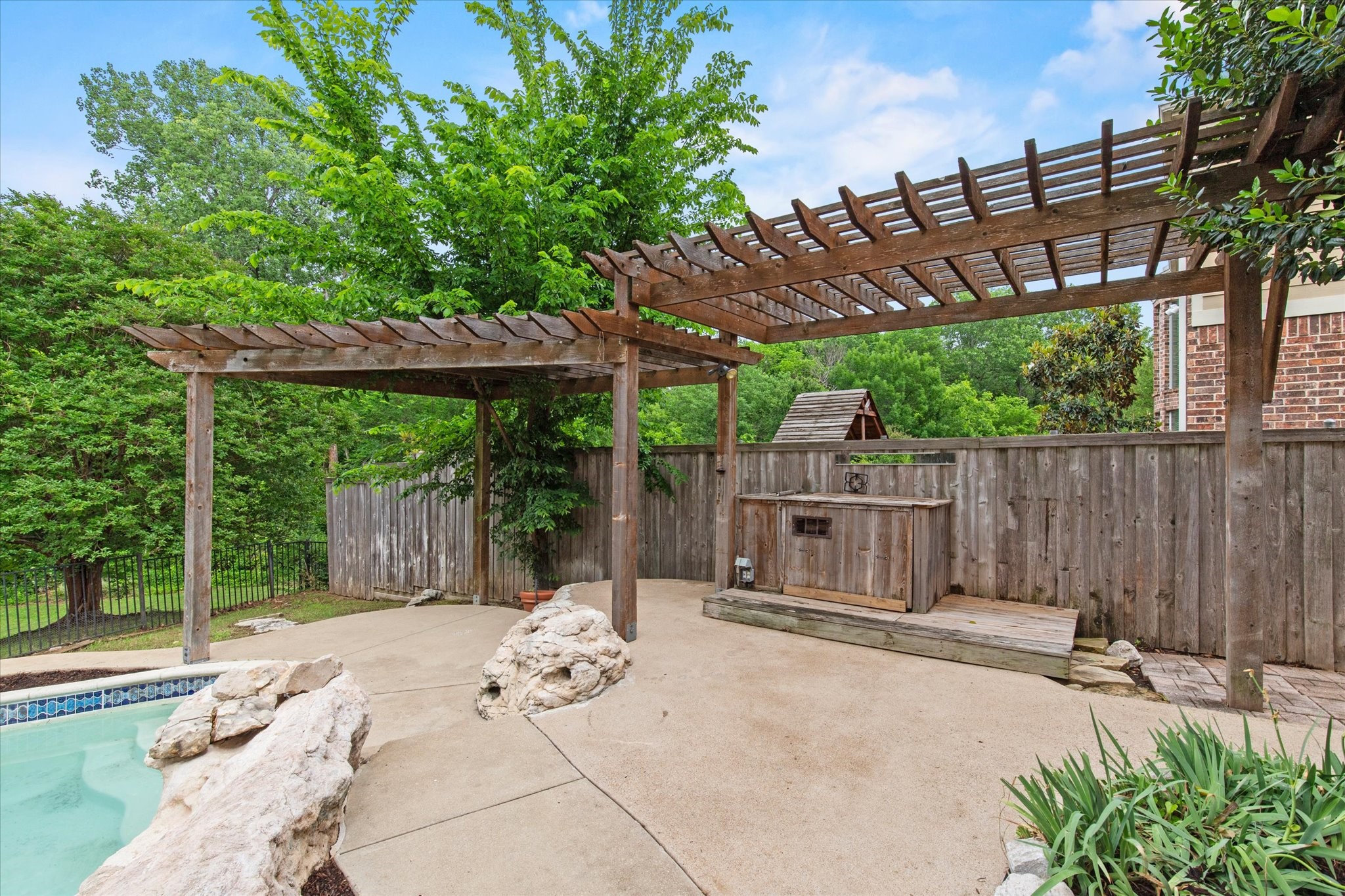 1909 Wind Lake Circle