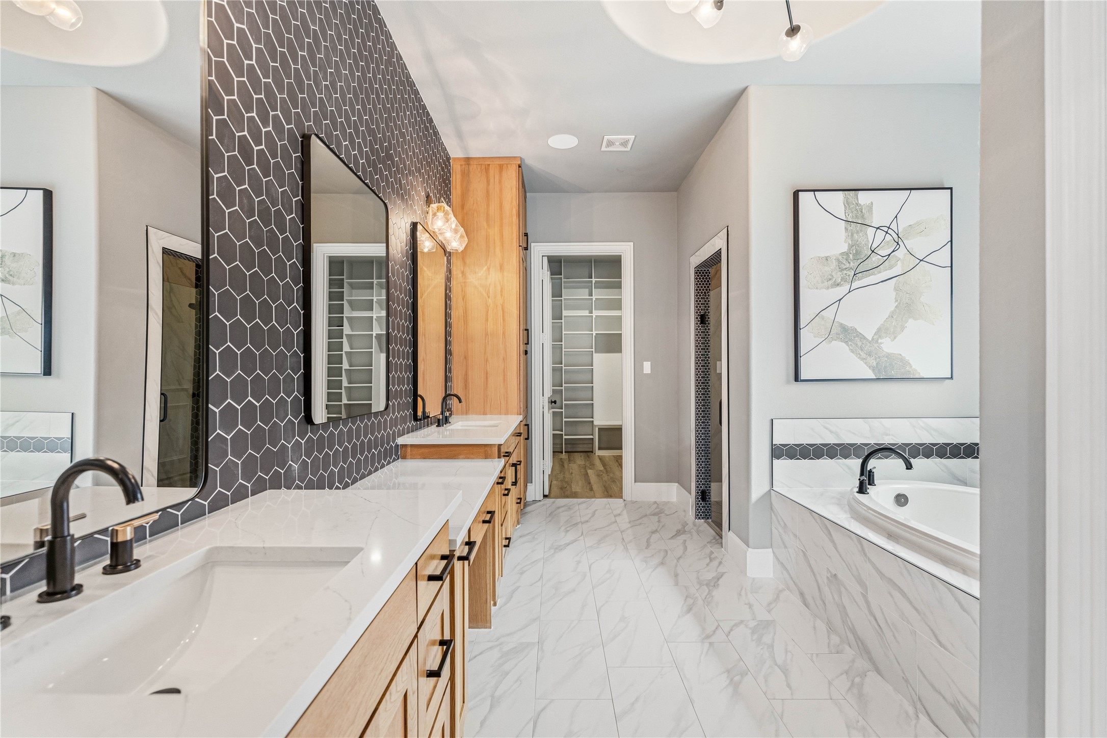 960 Packsaddle Trail