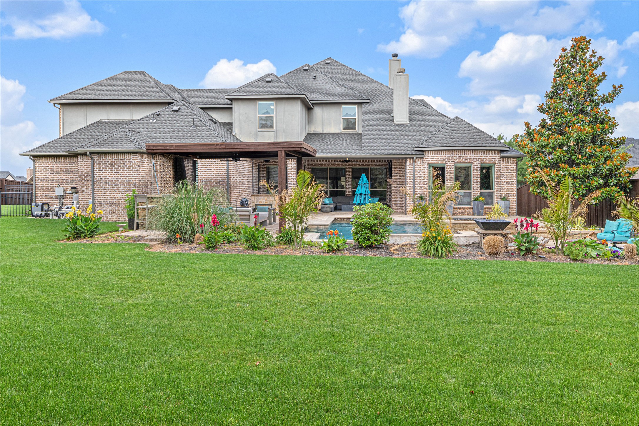 960 Packsaddle Trail