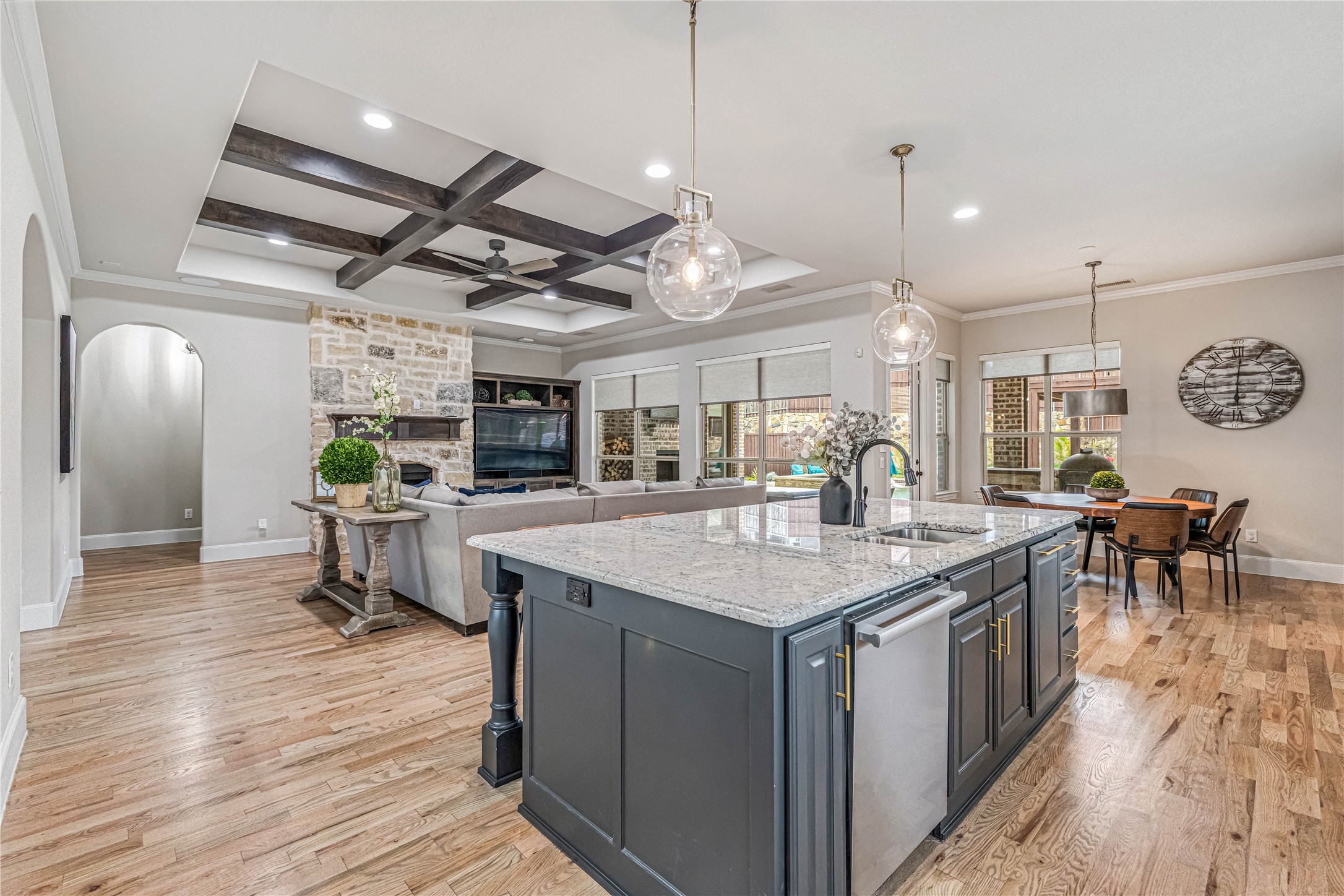 960 Packsaddle Trail