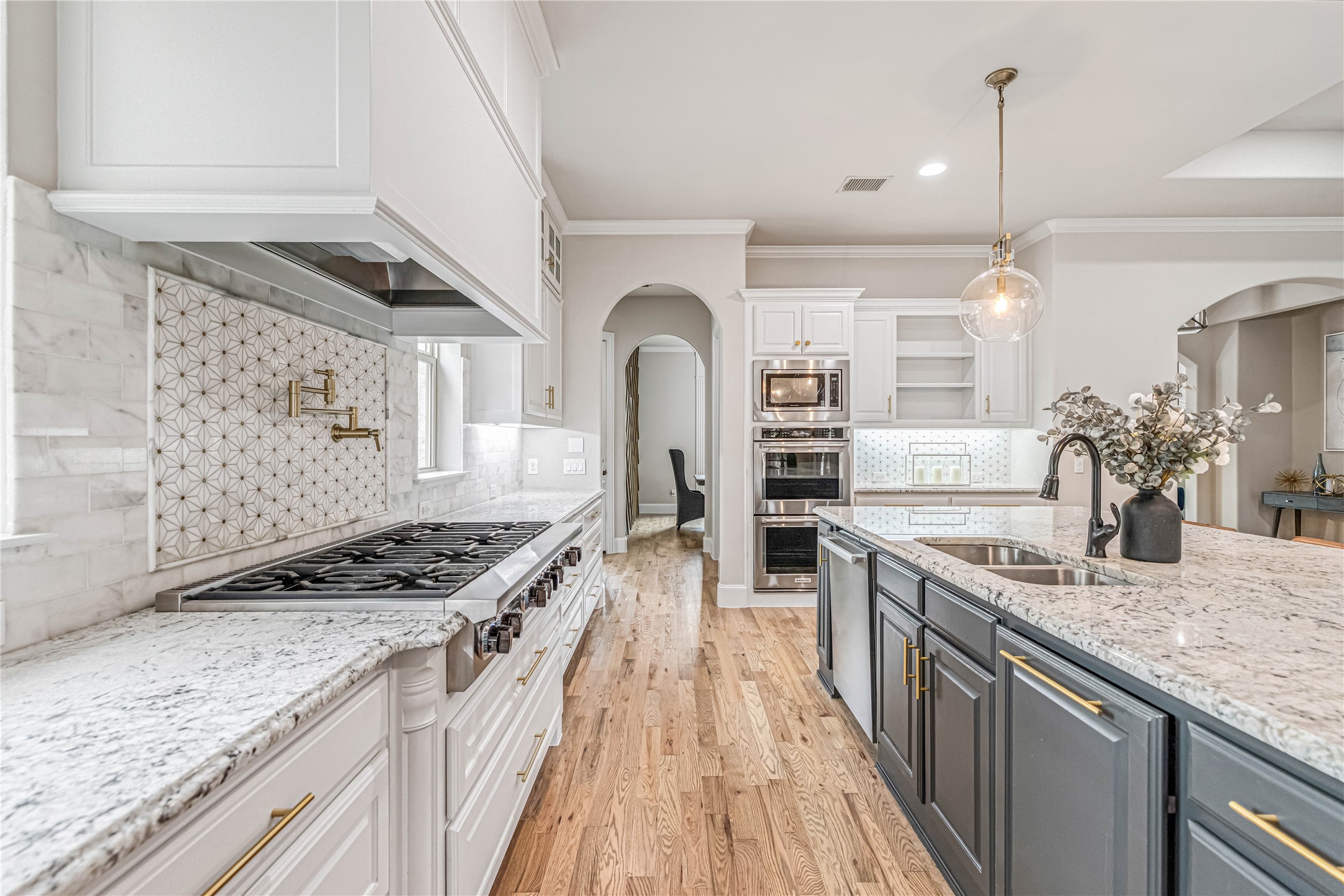960 Packsaddle Trail