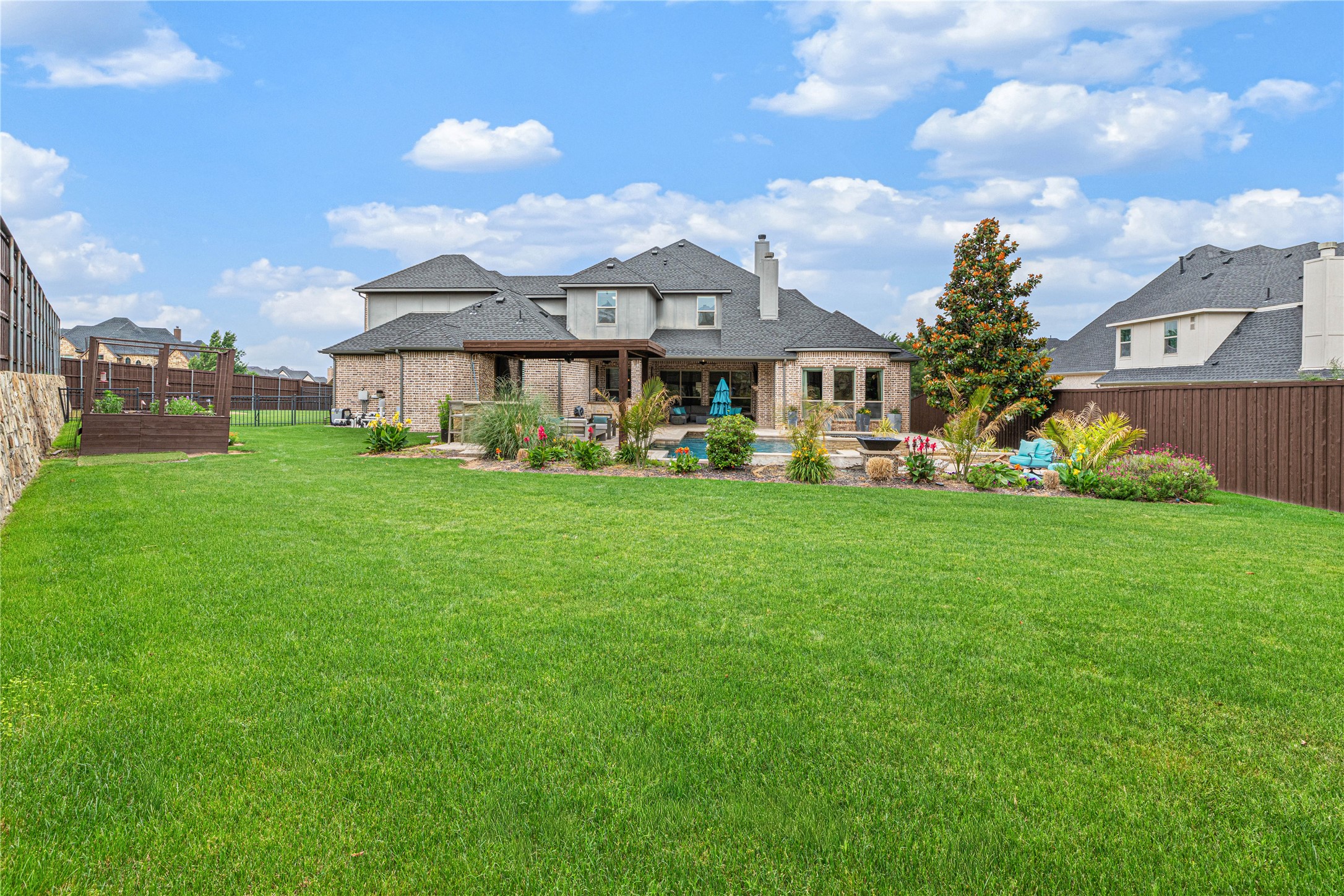 960 Packsaddle Trail