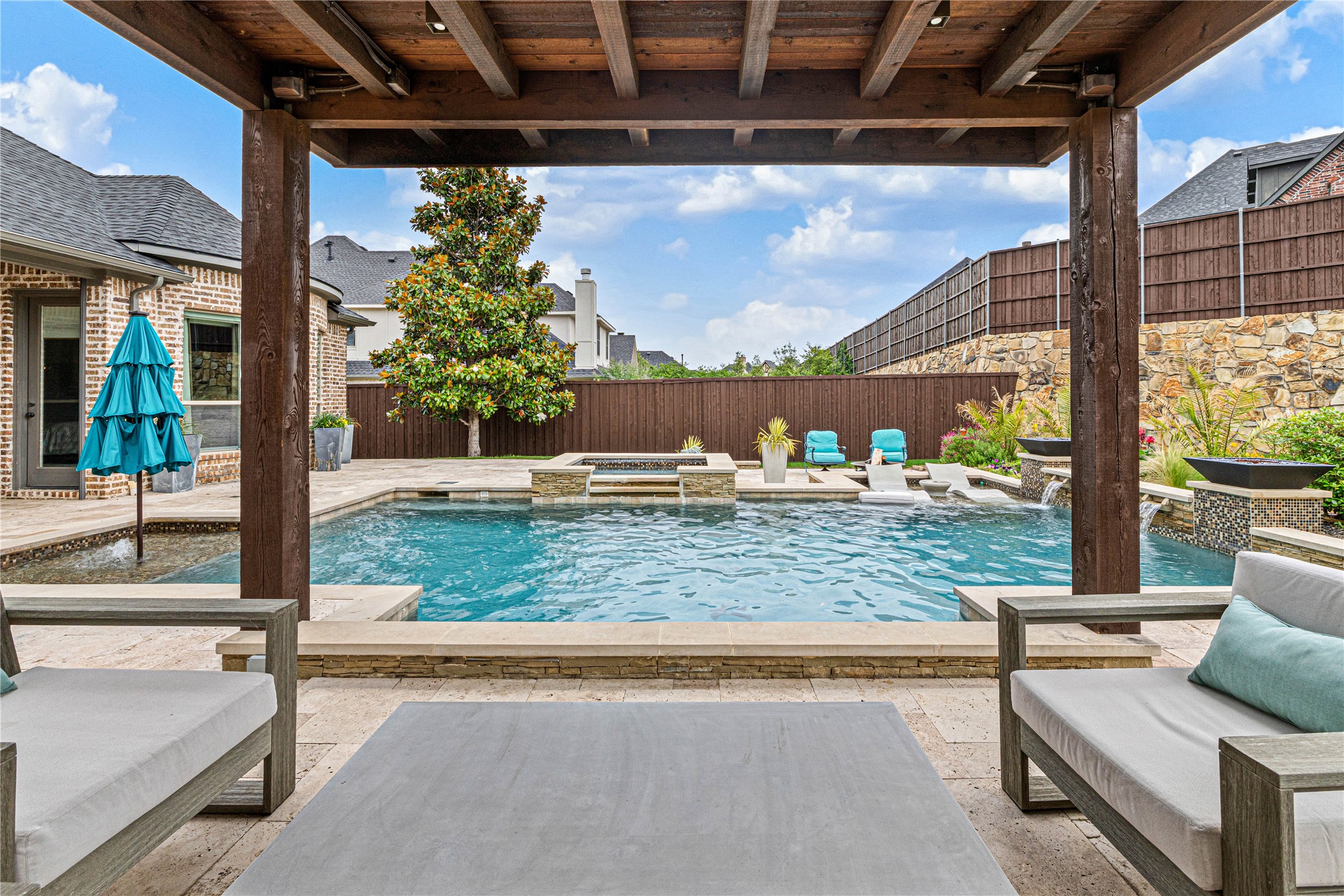 960 Packsaddle Trail
