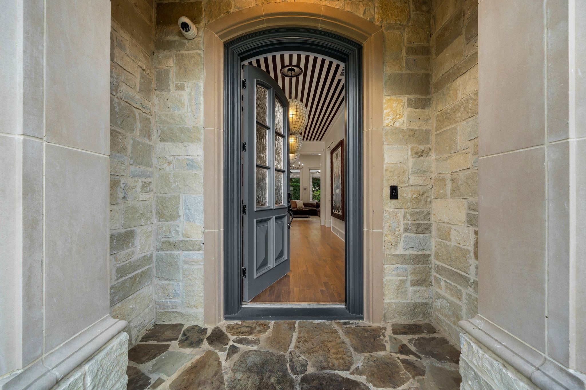 6404 Drawbridge Lane