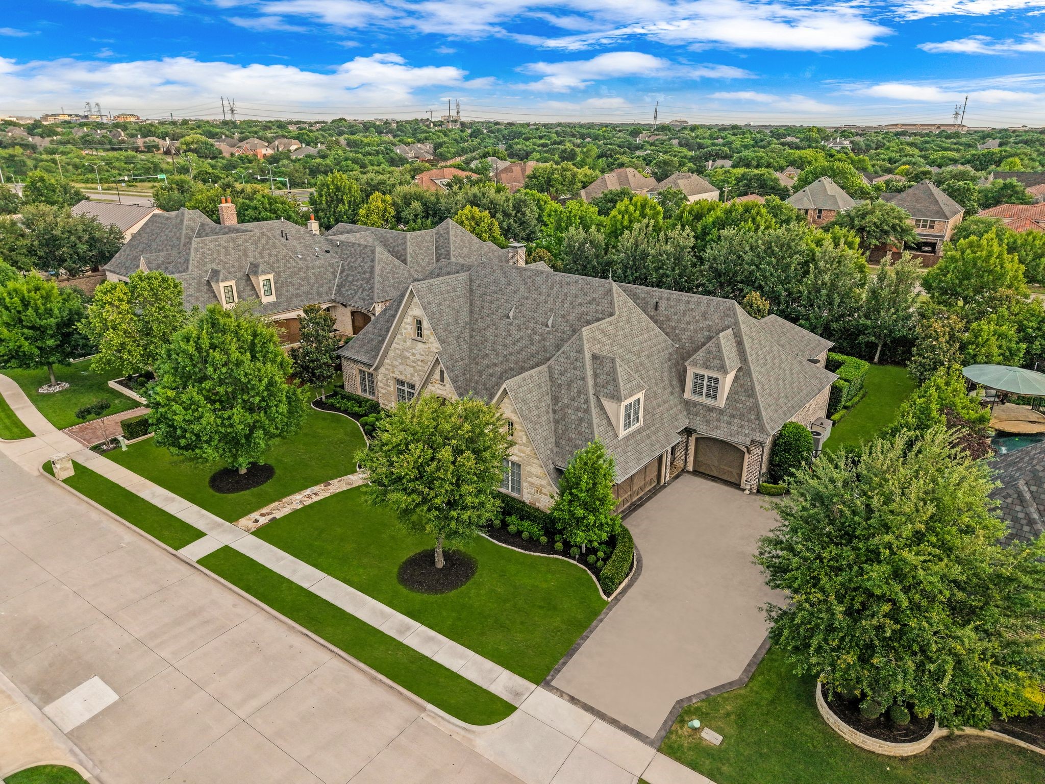 6404 Drawbridge Lane