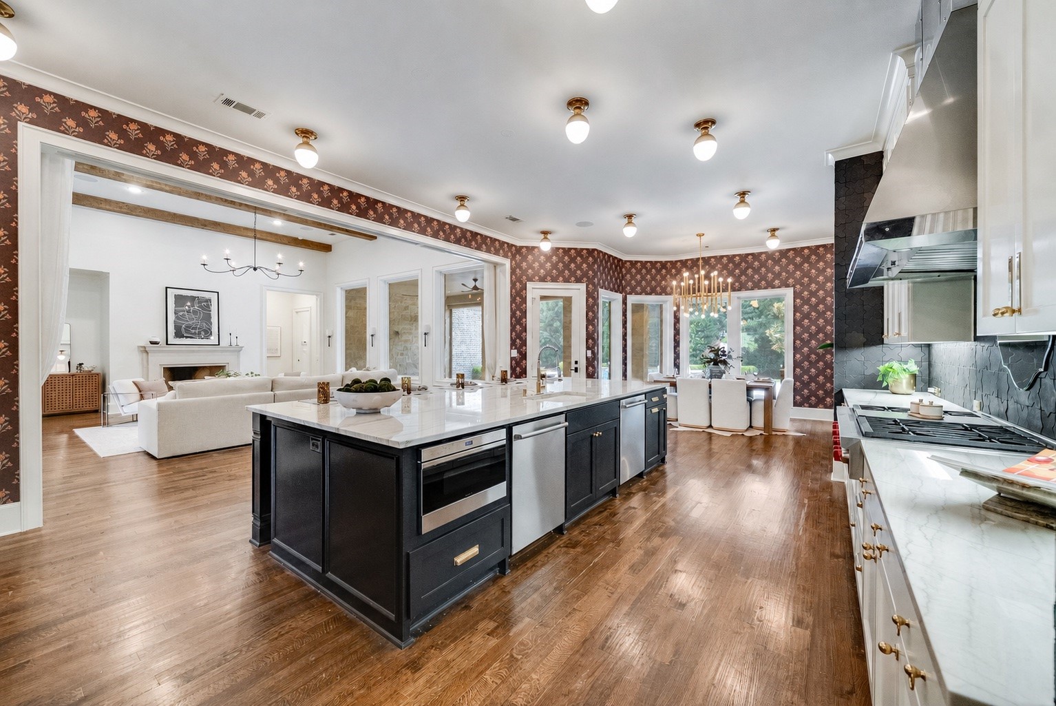 6404 Drawbridge Lane