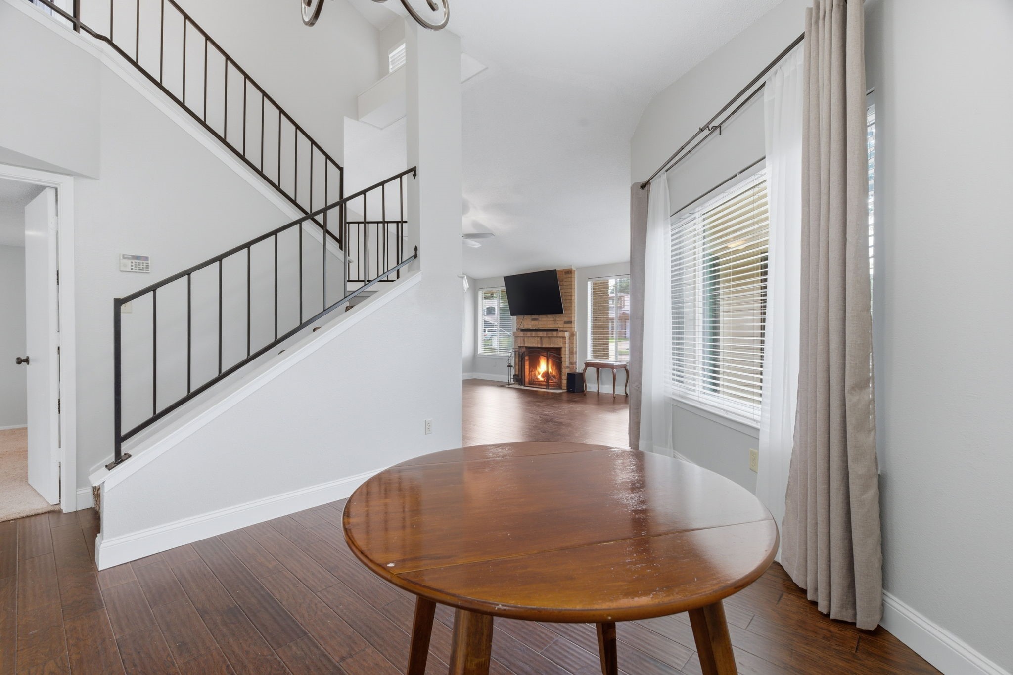 633 Hunters Glen Street