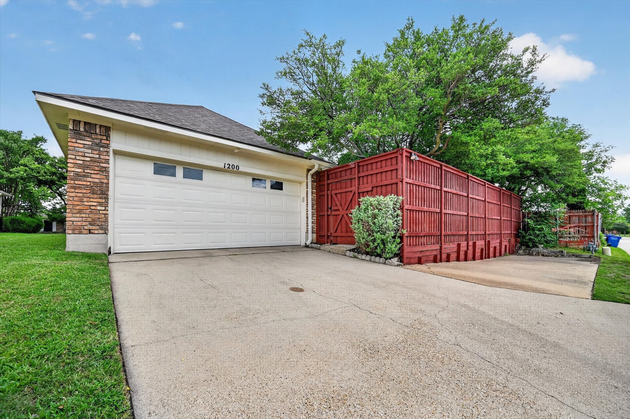 1200 Sandy Creek Drive