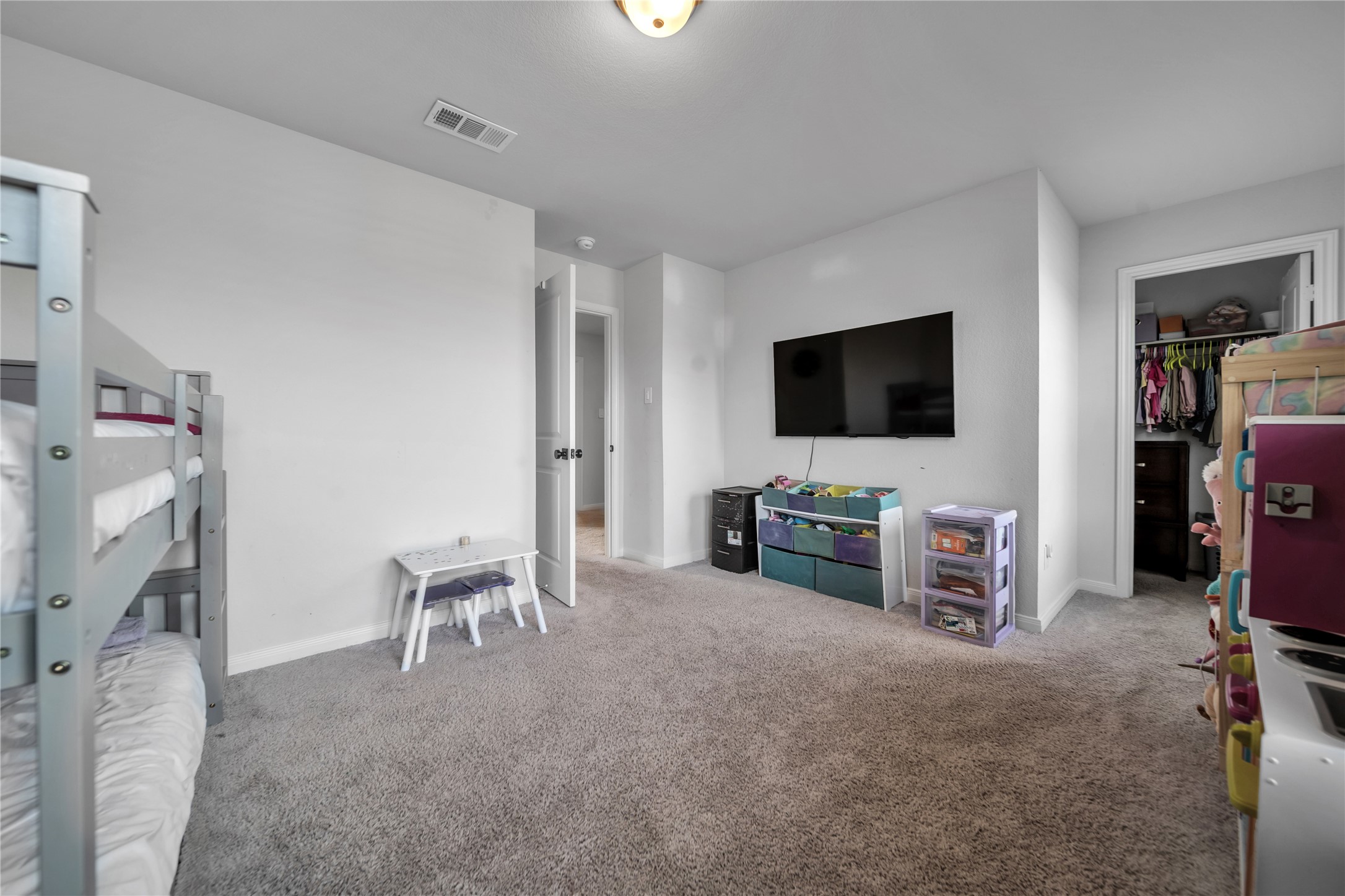 3581 Chestnut Oak Drive