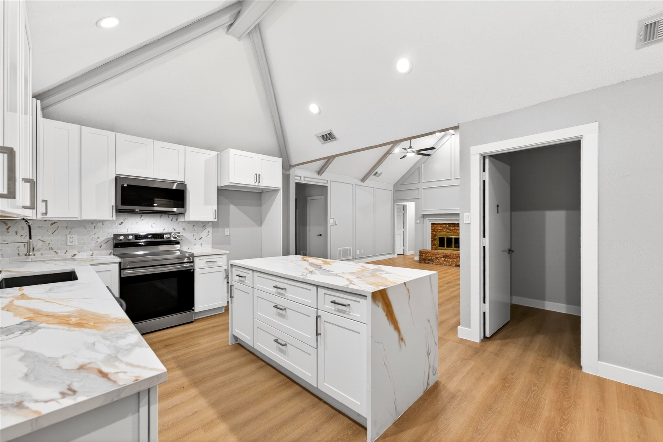 1316 Royal Palm Lane