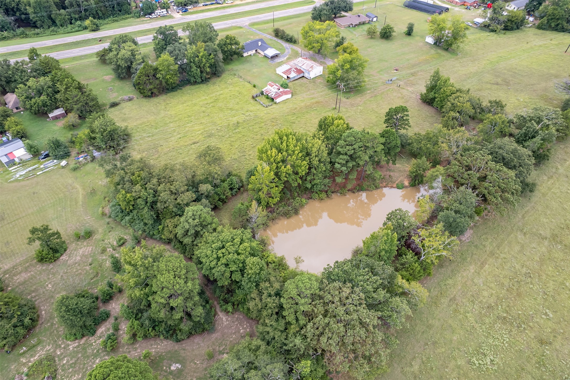 3015 E US Highway 80