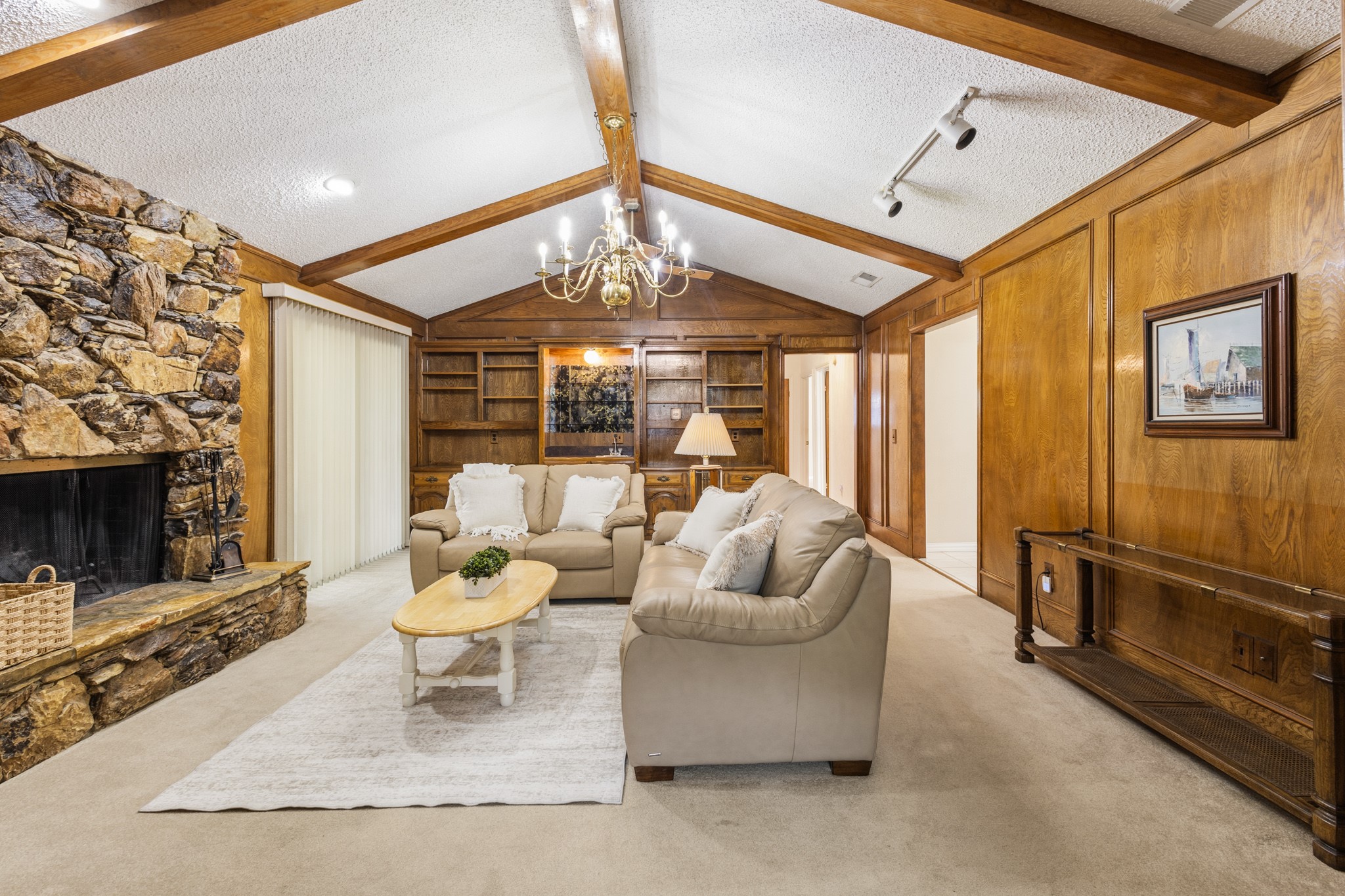 2909 Las Palmas Lane