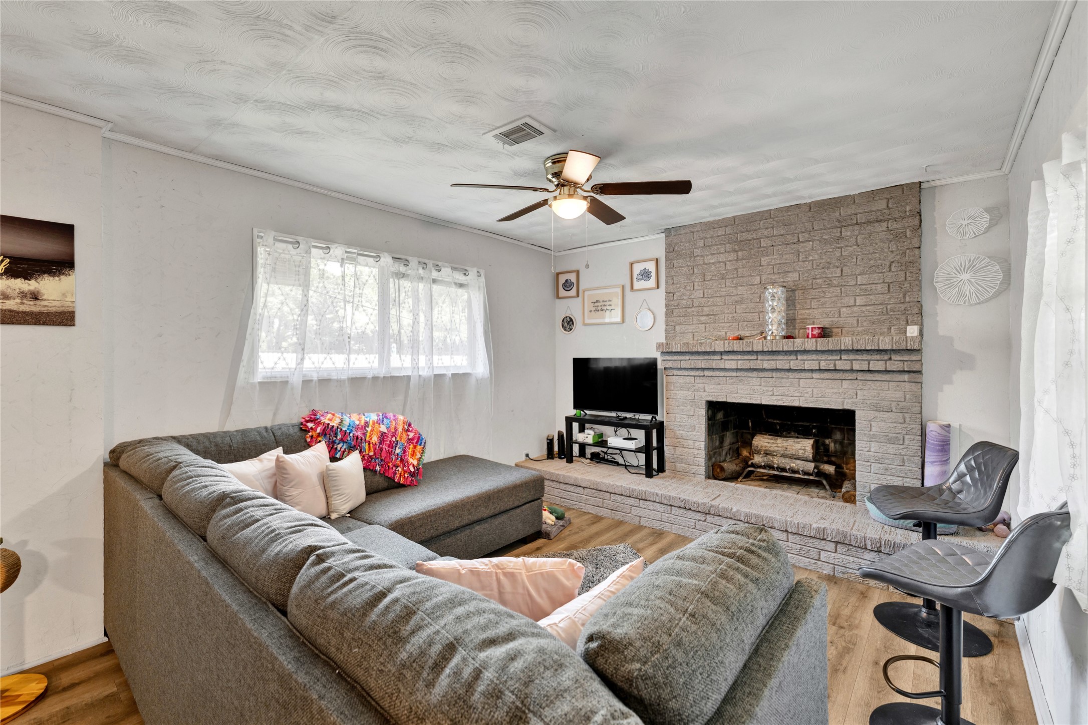 1402 Wysong Drive