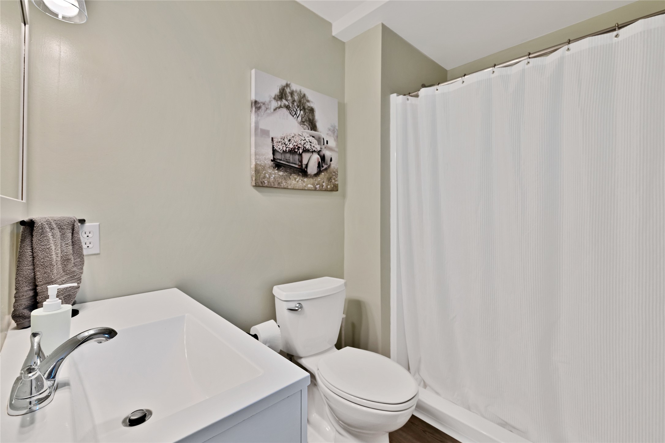 1402 Wysong Drive