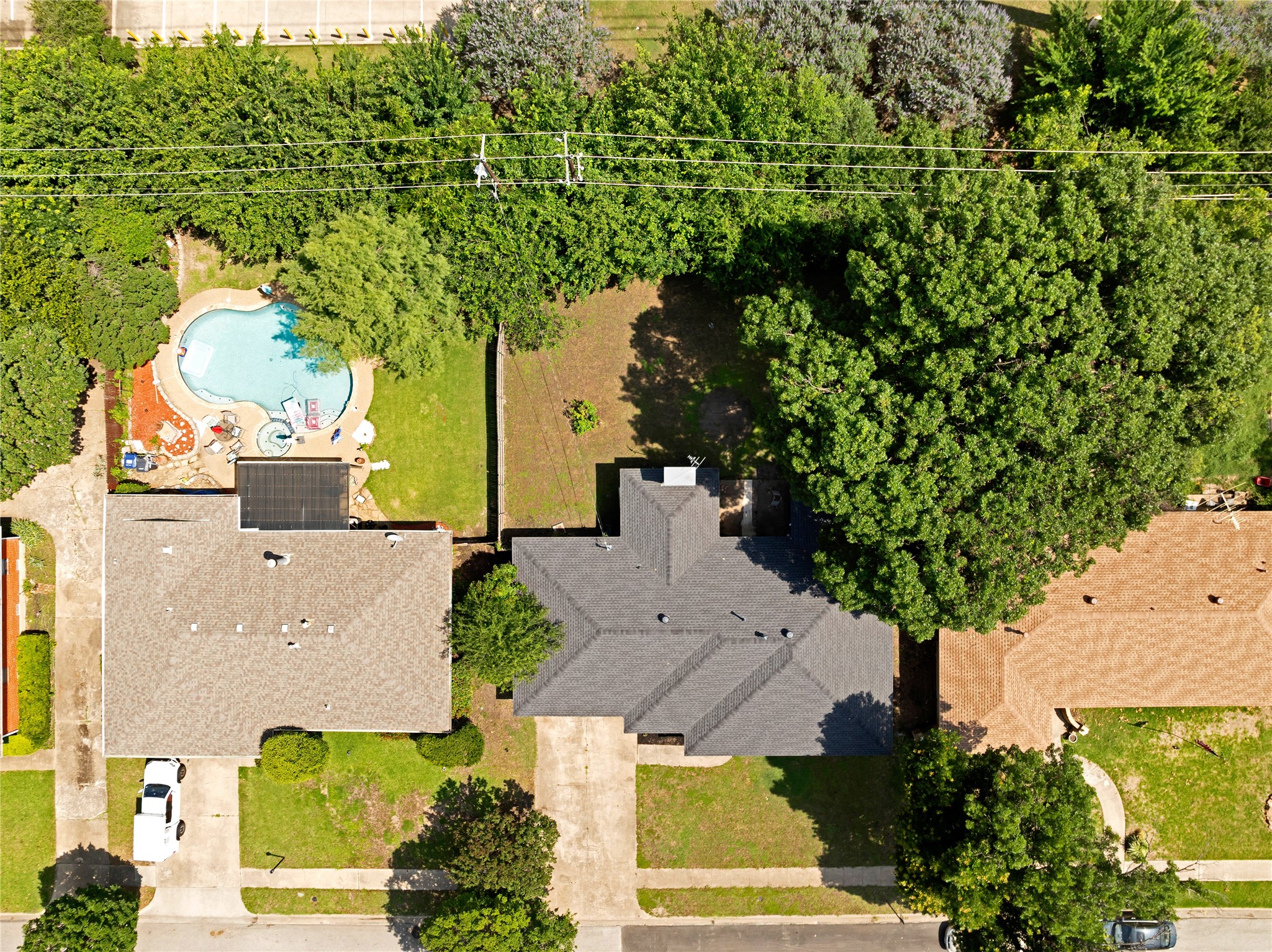 1402 Wysong Drive