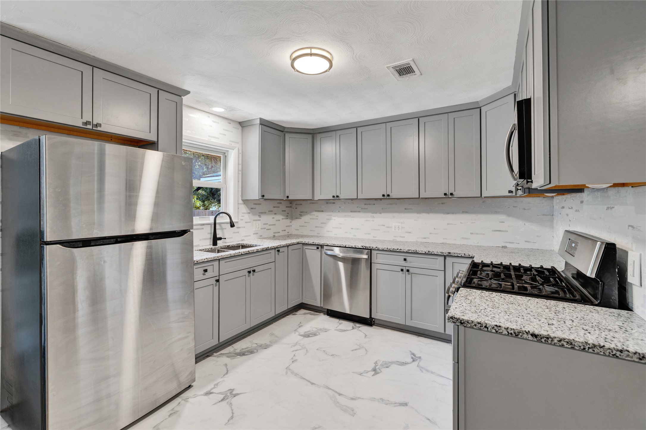 1402 Wysong Drive