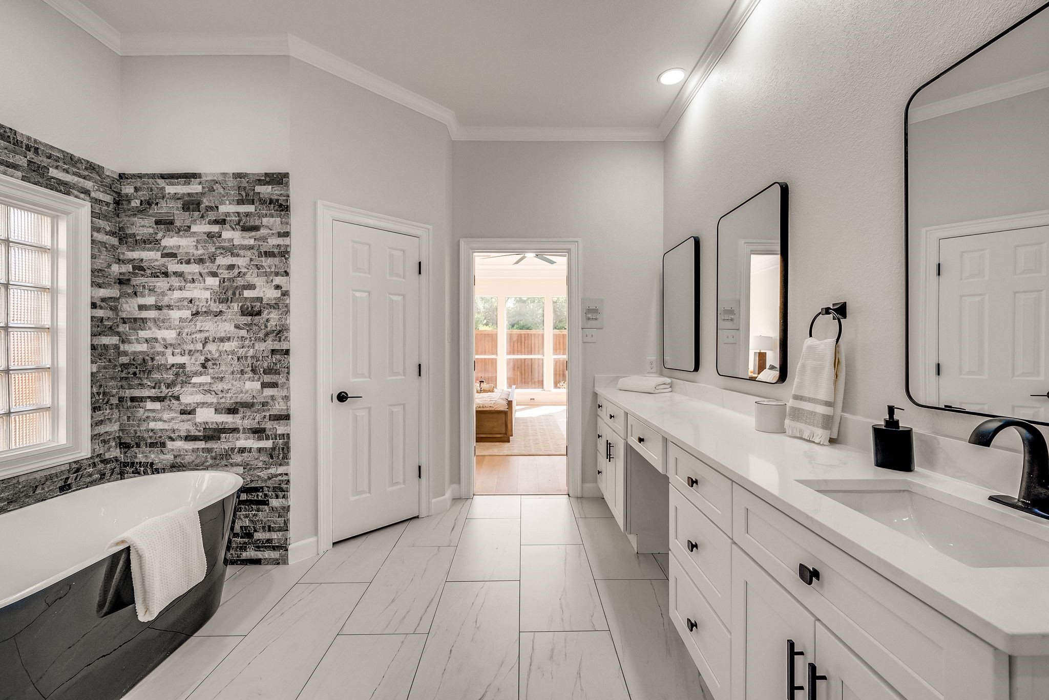 5852 Bridle Bend Court