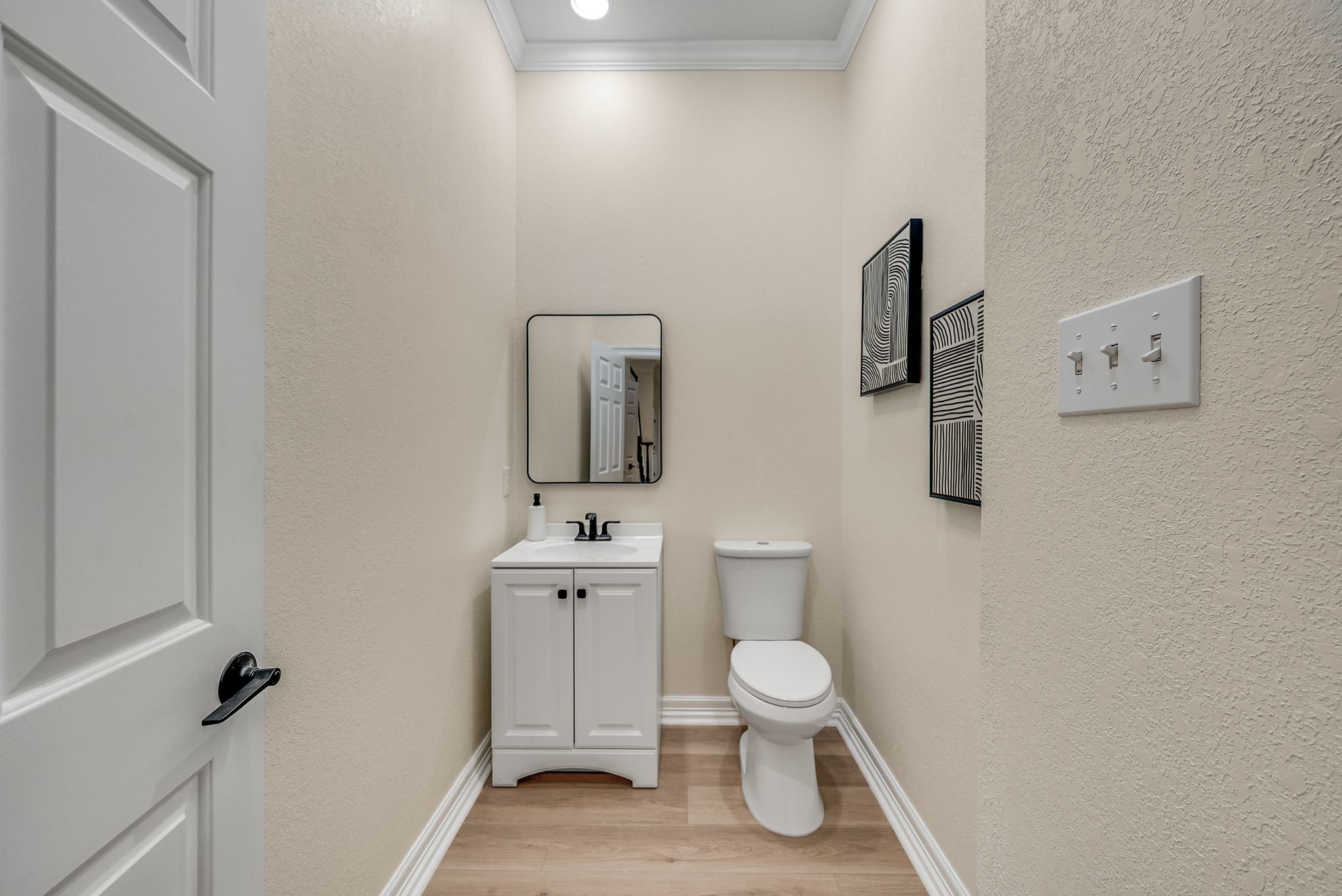 5852 Bridle Bend Court