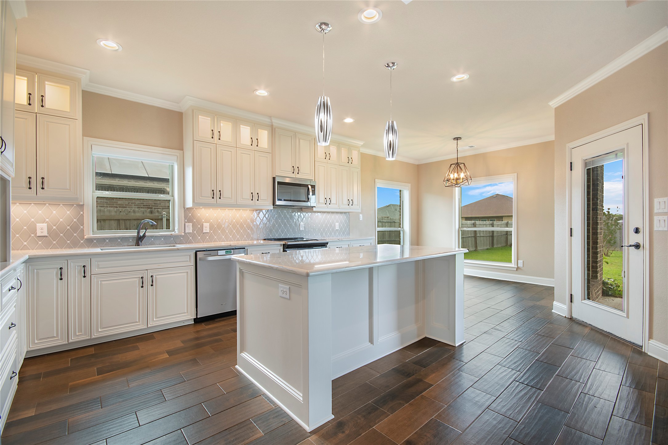 114 Oak Springs Loop