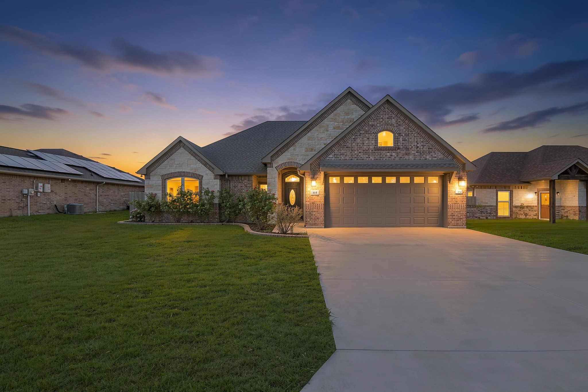 114 Oak Springs Loop
