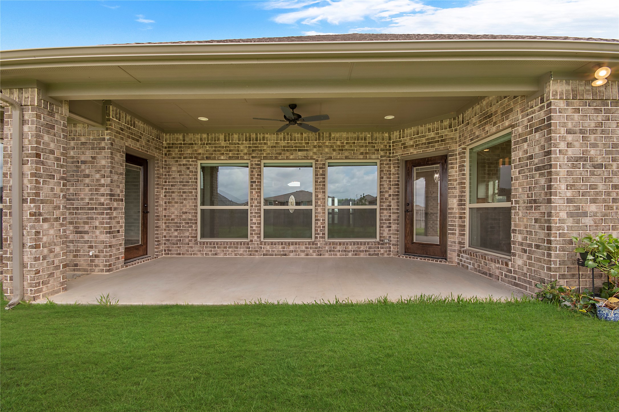 114 Oak Springs Loop